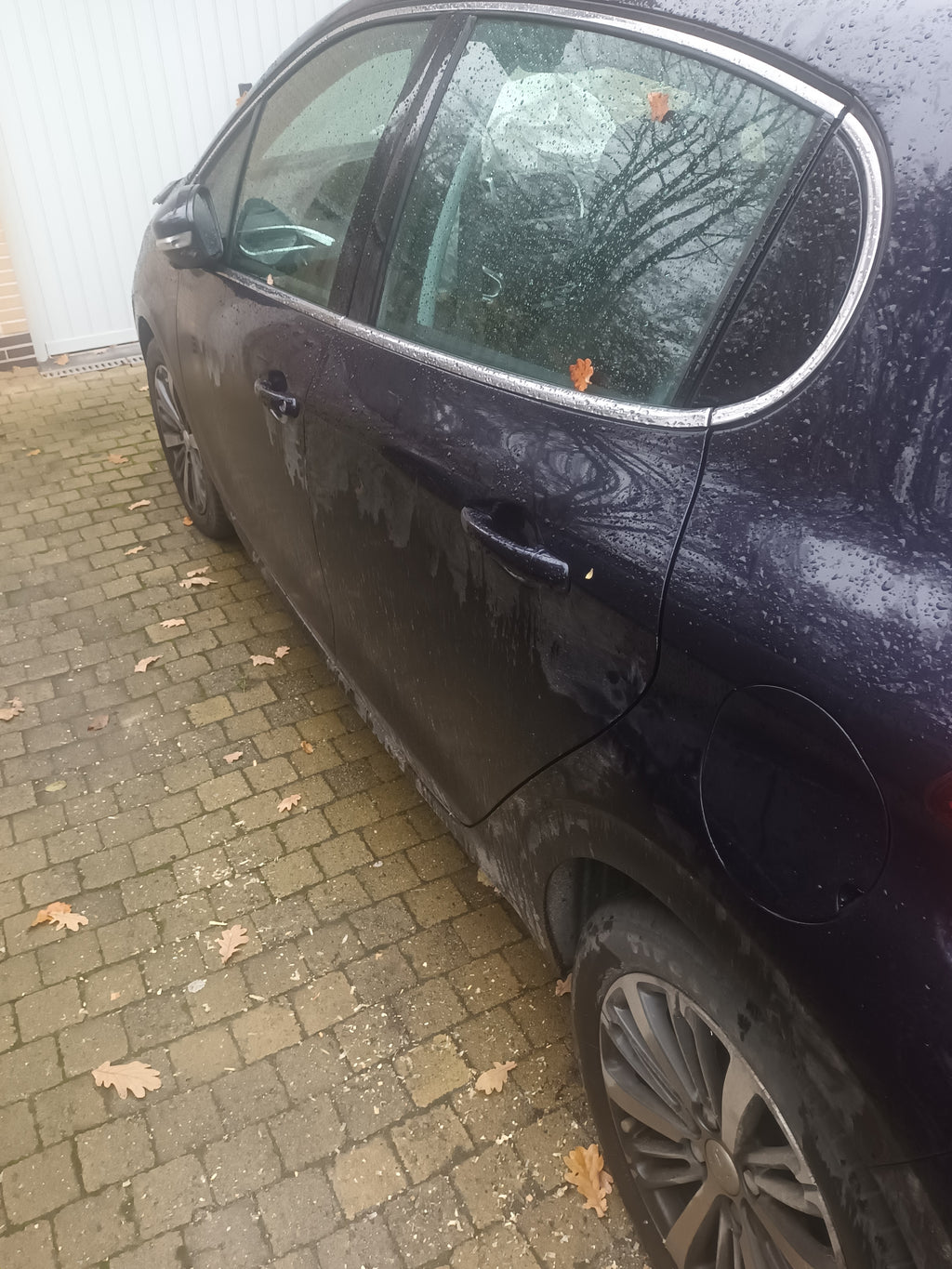 PEUGEOT 208 DARK BLUE