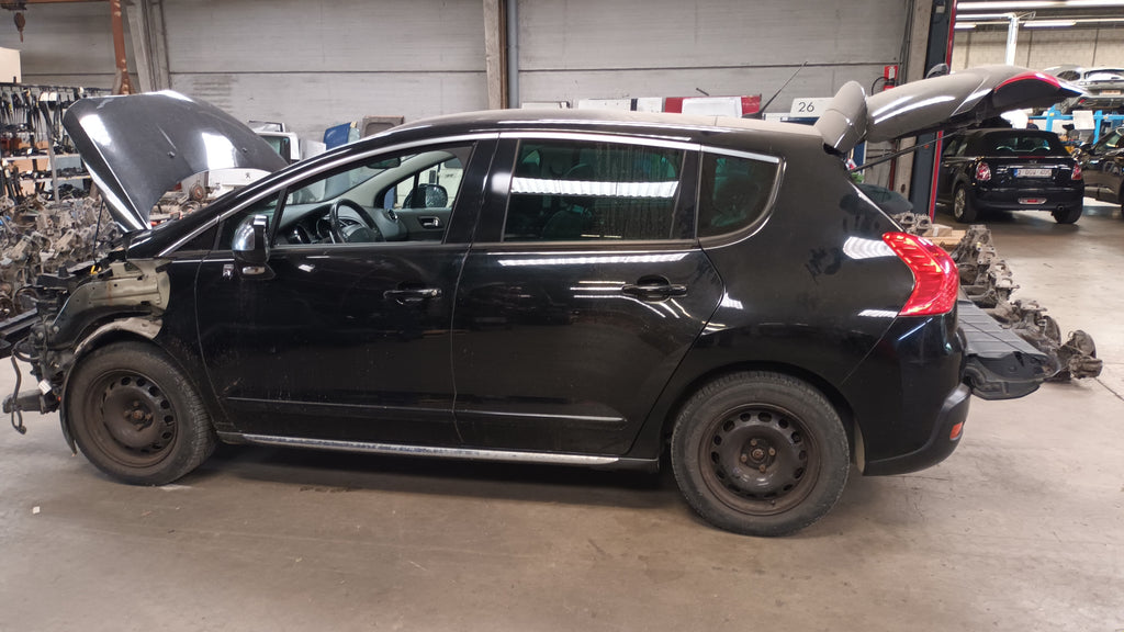 PEUGEOT 3008 T84