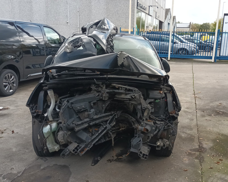 PEUGEOT 3008 T84