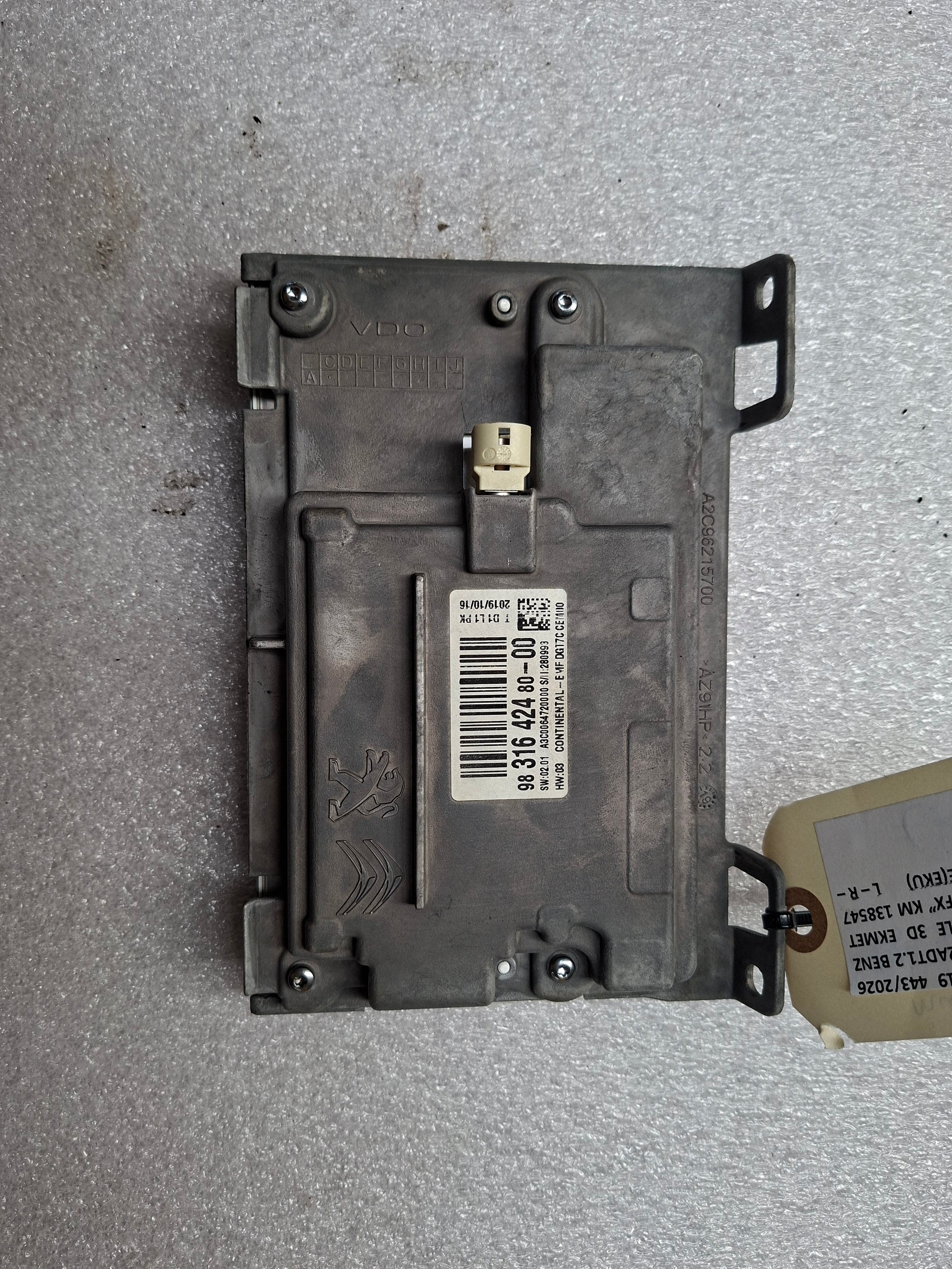Origineel tweedehands multischerm Peugeot 208 Fase 1 - boordcomputer display - OEM (98 316 424 80)