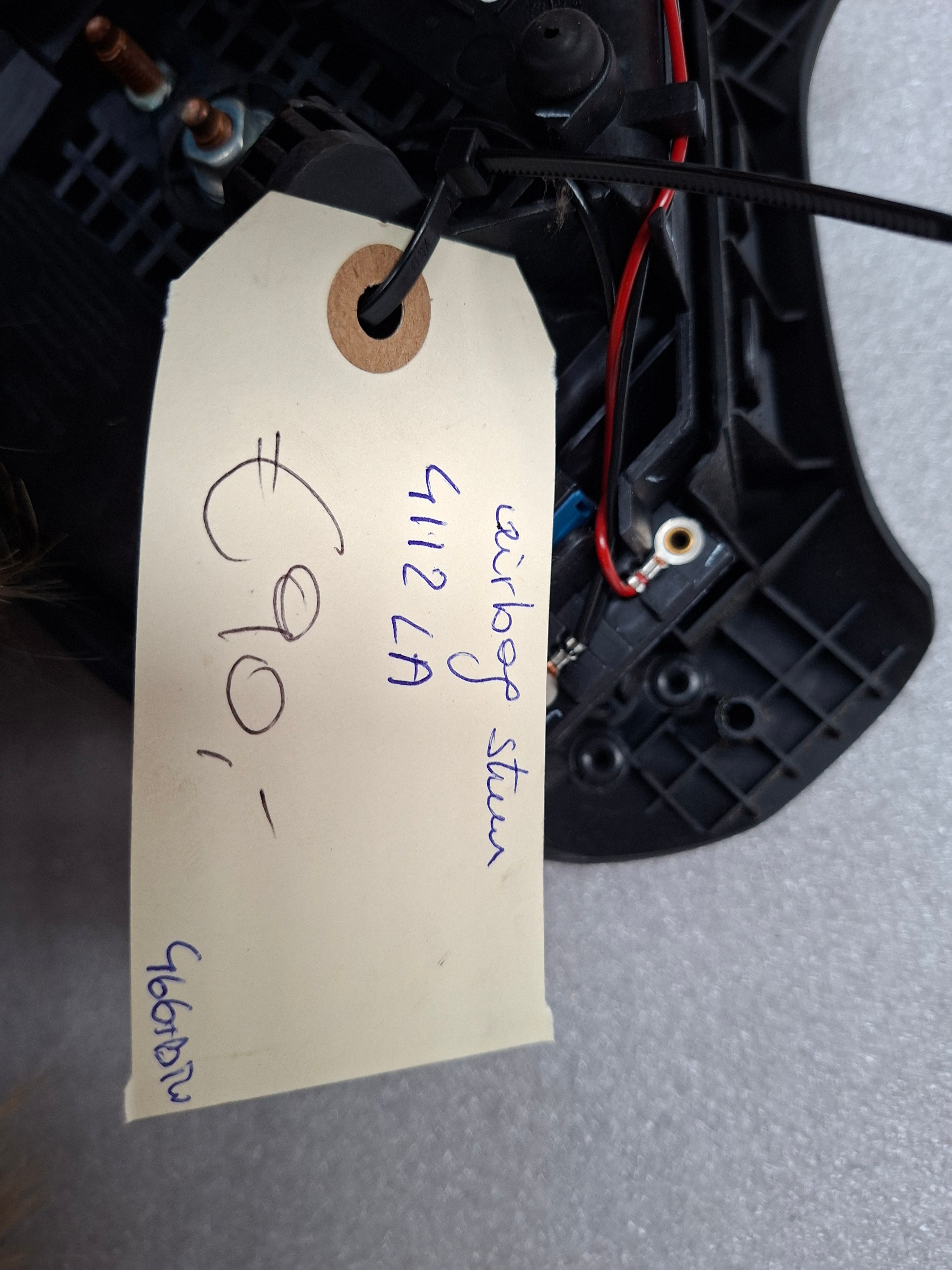 Originele tweedehands stuurairbag Peugeot 308 T7 - geïntegreerd in stuurwiel - OEM (4112 LA)