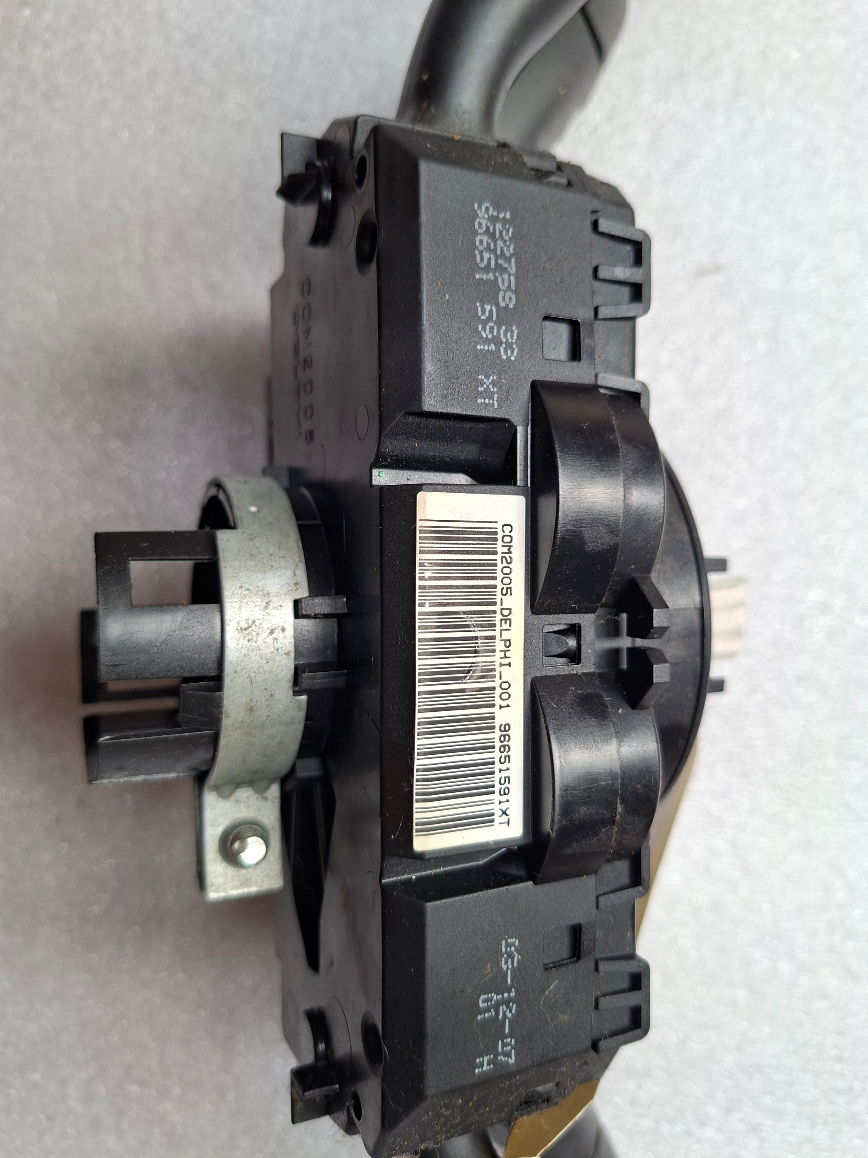Originele tweedehands stuurschakelaars COM-module Peugeot 308 T7 - richtingaanwijzers en ruitenwissers - OEM (6242 TV / 98 069 978 XT)