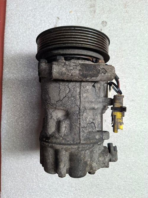 Originele tweedehands aircocompressor Peugeot 308 T7 1.6 HDi - motorcode DV6TED4 - gas R134A - OEM (6453 ZE / 98 242 872 80 / 6453 ZF)