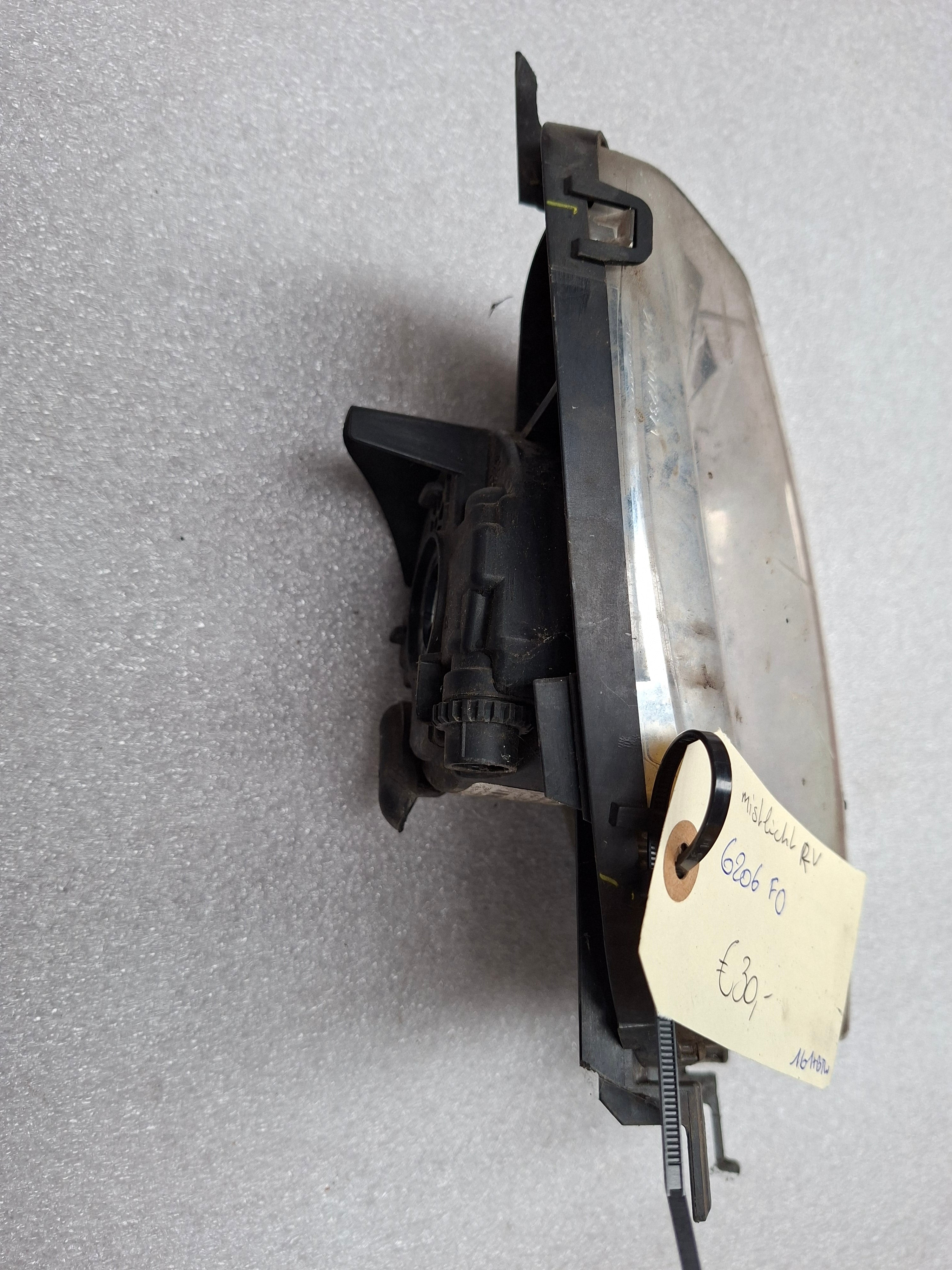 origineel mistlicht rechtsvoor voor Peugeot 308 T7 - tweedehands OEM onderdeel (6206 F0)