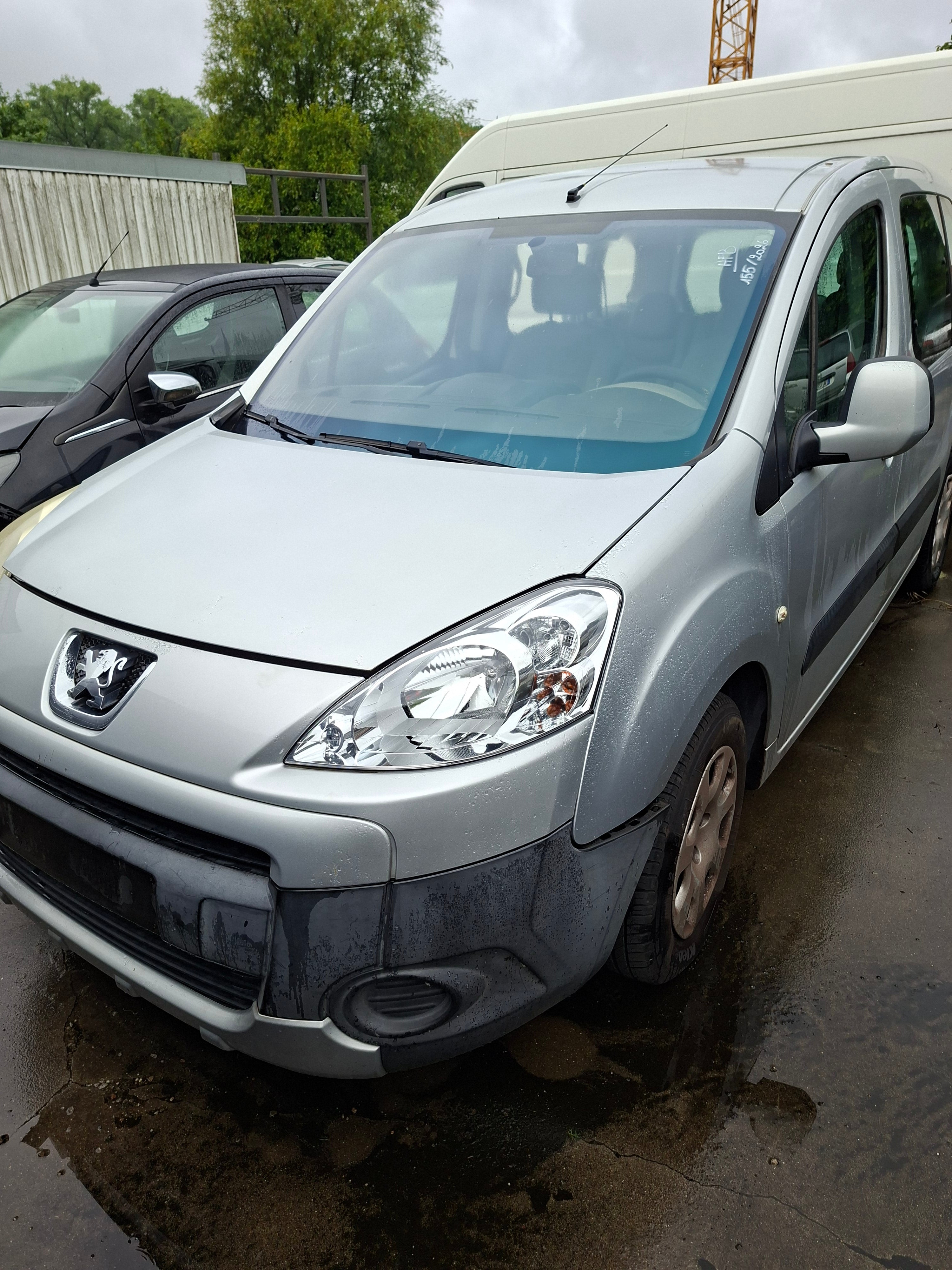 PEUGEOT PARTNER B9