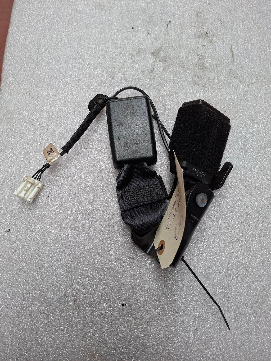 gordelklikker rechtsachter en midden achter Peugeot 508 R8 - OEM 98 316 892 XT