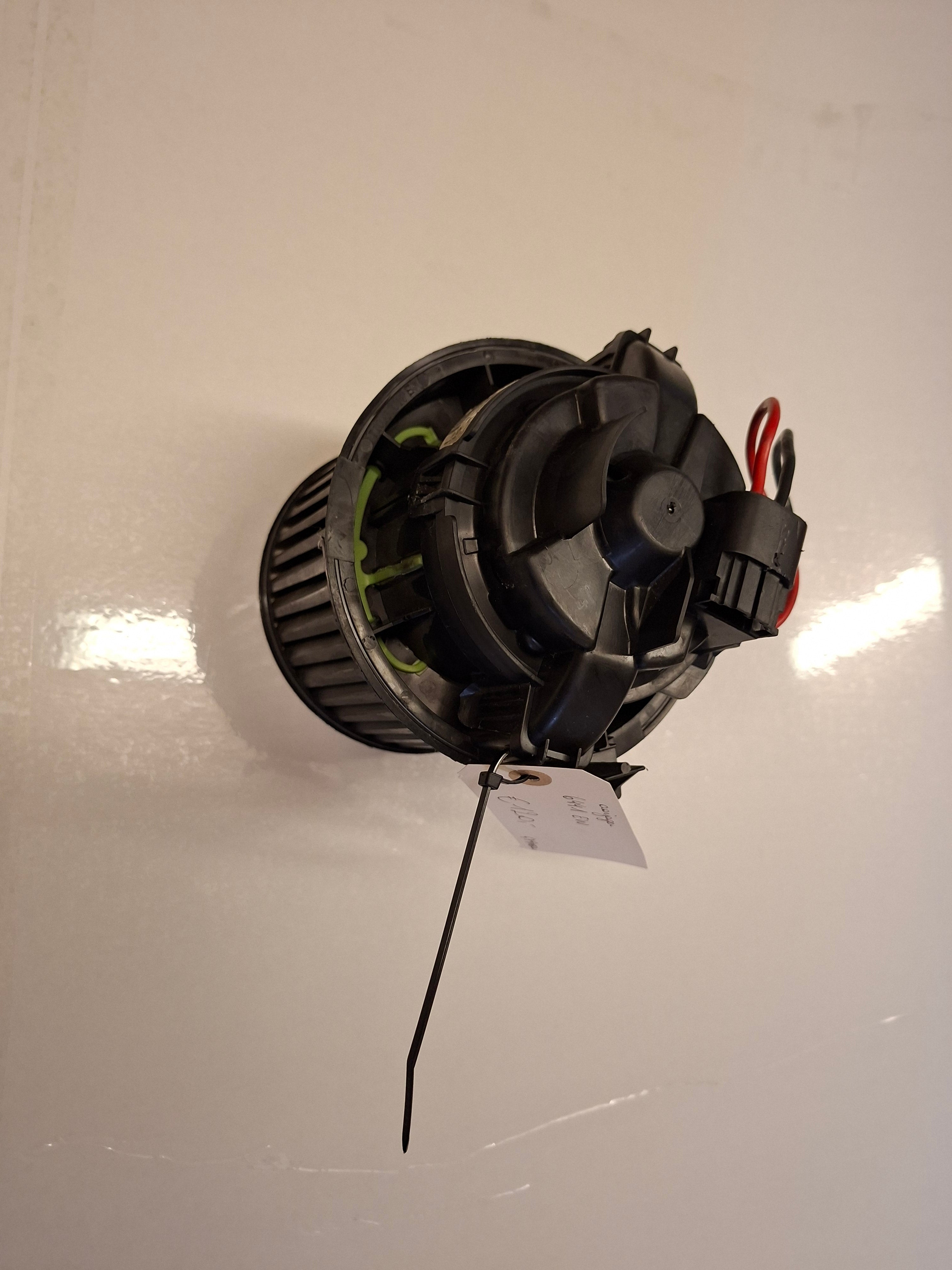 Originele tweedehands aanjager van een Peugeot 508 Fase 1 berline, OEM 6441 EW