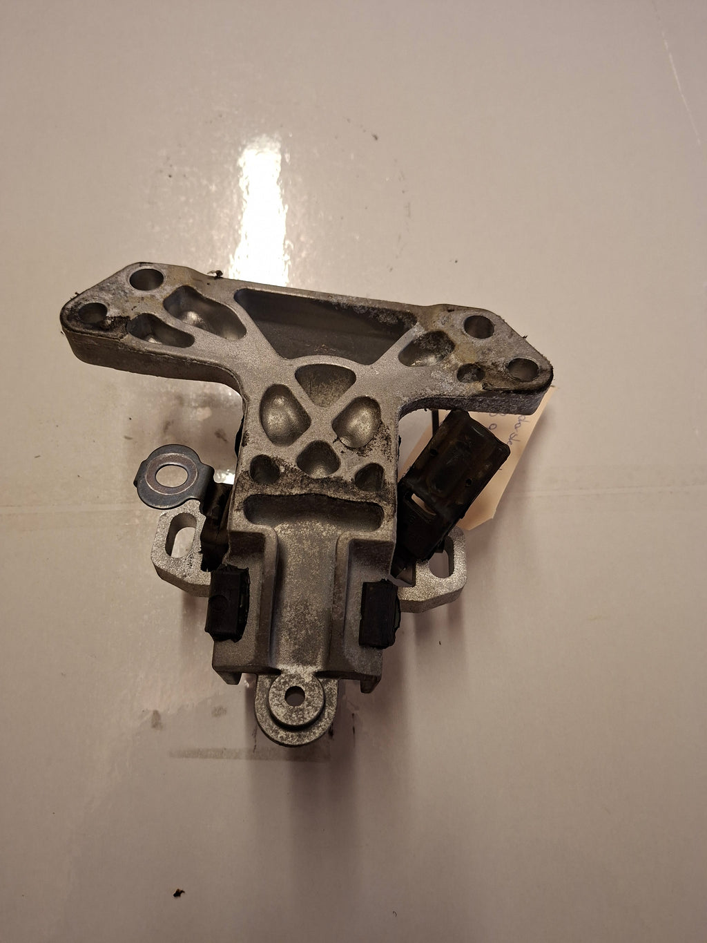 Originele tweedehands motorsteun van een Peugeot 508 Fase 1 berline met 2.0 HDi motor (DW10BTED4), OEM 1813 94