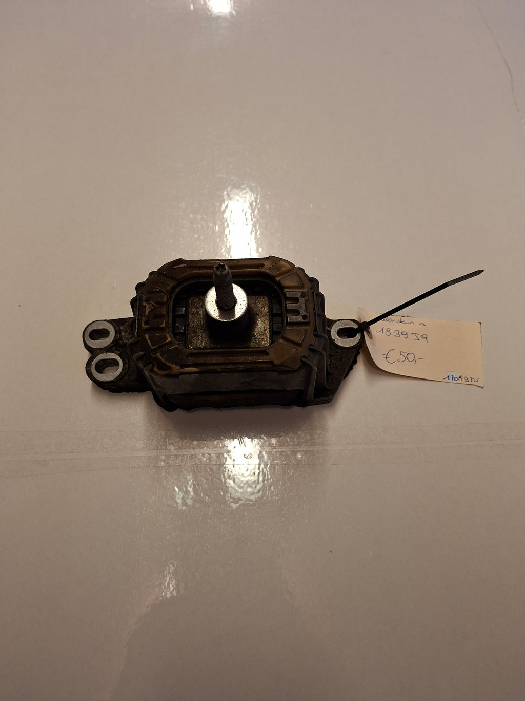 Originele tweedehands motorsteun van een Peugeot 508 Fase 1 berline met 2.0 HDi motor (DW10BTED4), OEM 1839 J9