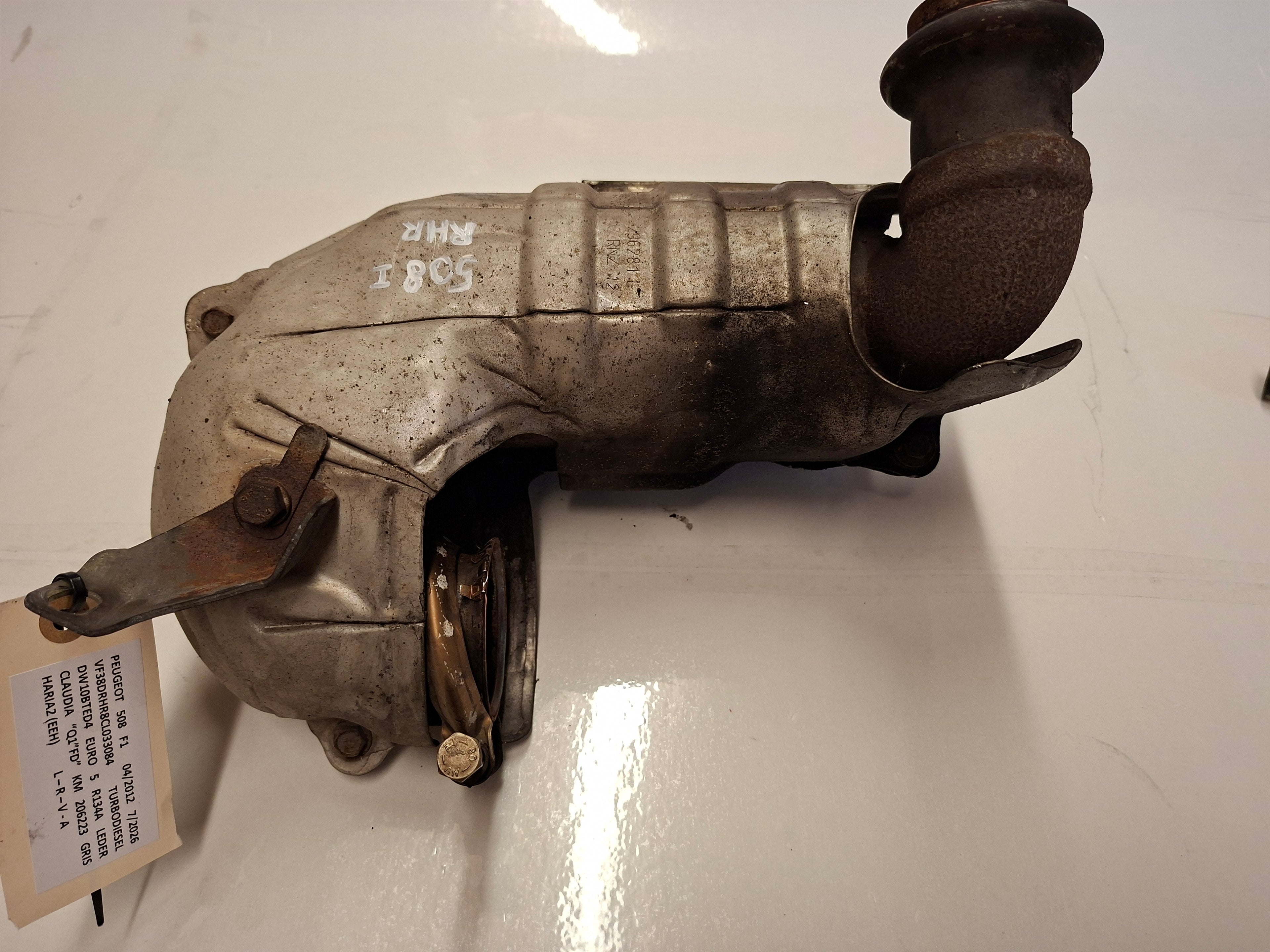 Originele tweedehands katalysator van een Peugeot 508 Fase 1 berline, OEM 16 071 900 80