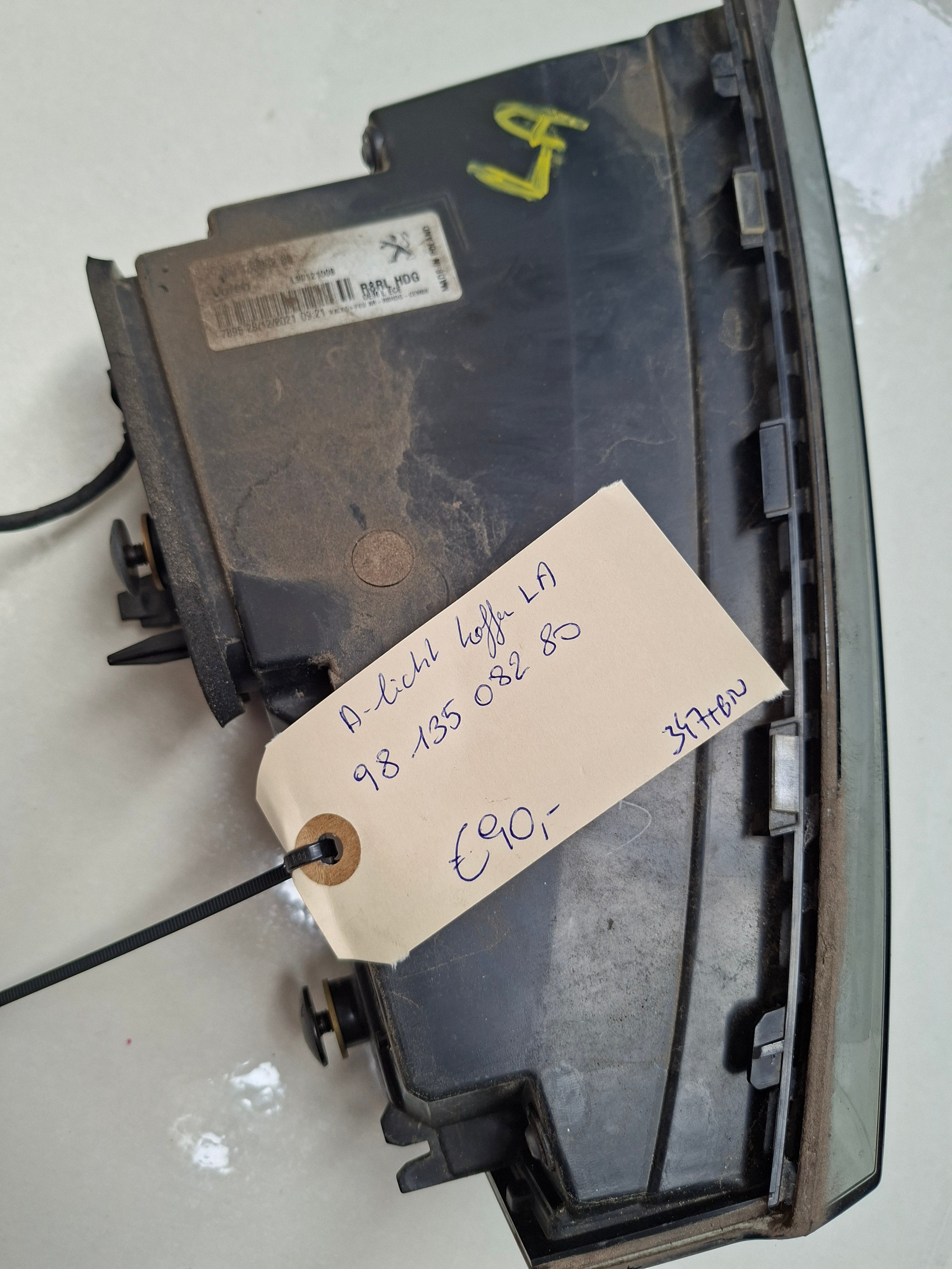 Origineel tweedehands achterlicht kofferdeksel links van een Peugeot 508 R8 (Fase 2) berline, OEM 98 135 082 80