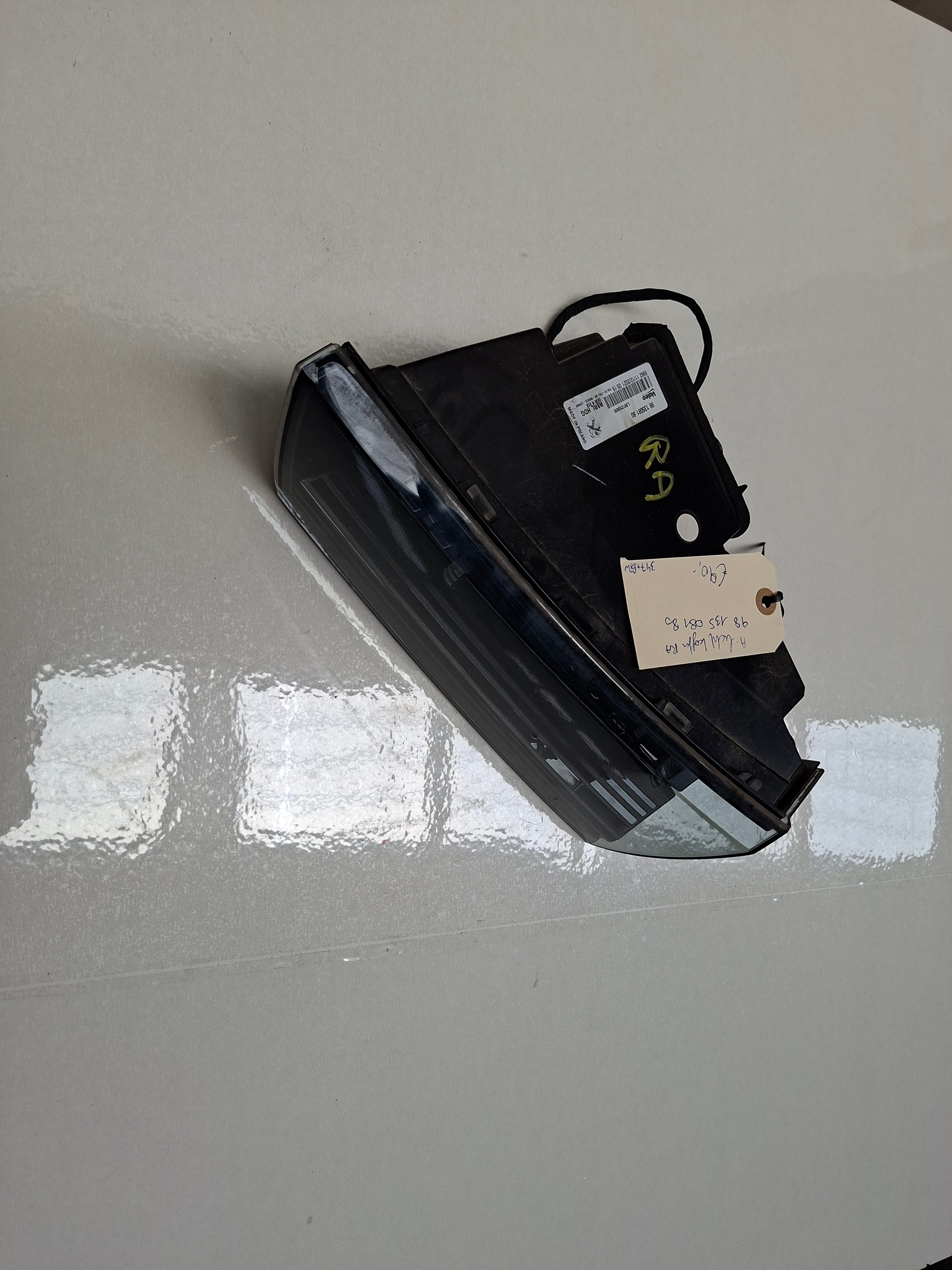 Origineel tweedehands achterlicht kofferdeksel rechts van een Peugeot 508 R8 (Fase 2) berline, OEM 98 135 081 80