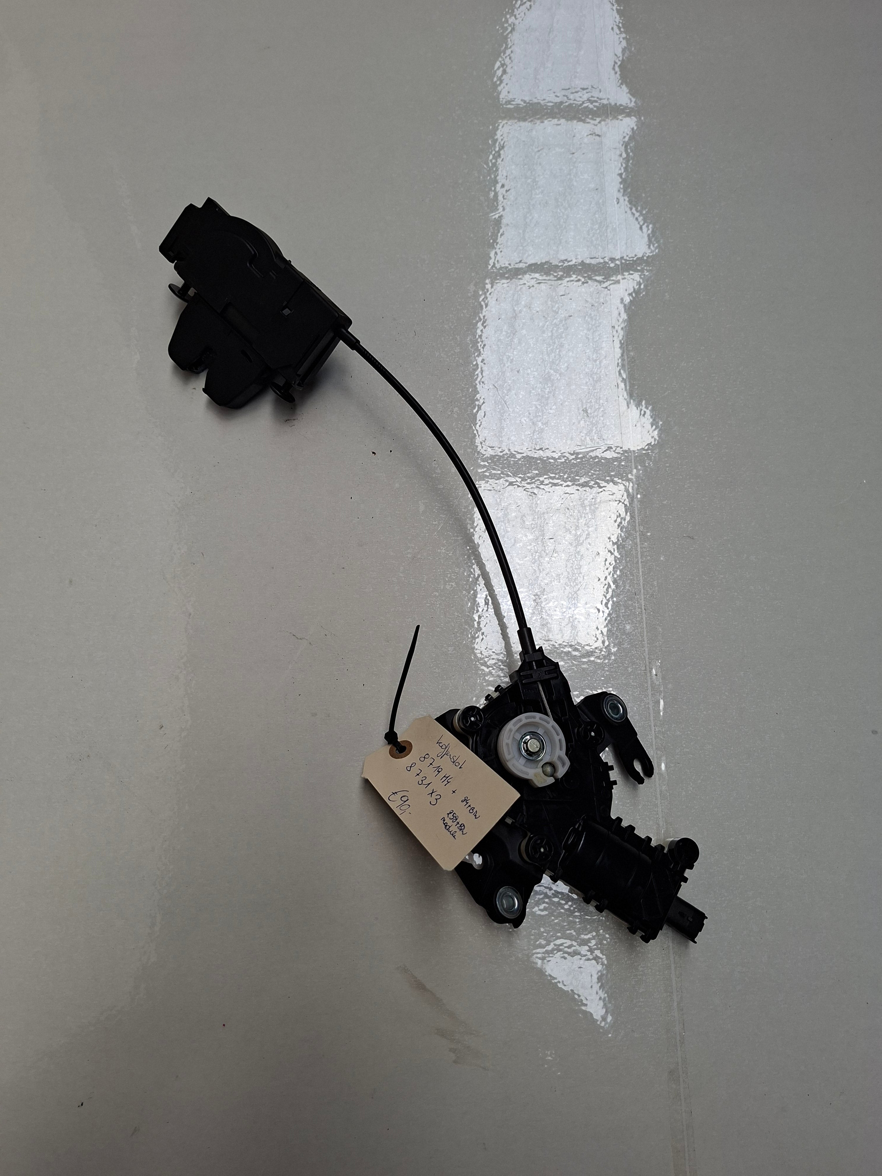 Origineel tweedehands kofferslot van een Peugeot 508 R8 (Fase 2) berline, OEM 8719 H4 / 8731 X3