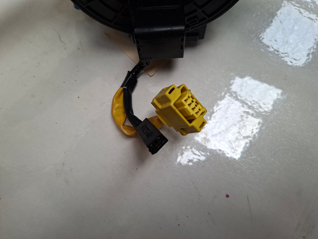 Originele tweedehands COM2000 schakelmodule van een Peugeot 4007 2.2 HDi 4x4 (2009), OEM 6242 AH / 16 591 181 80