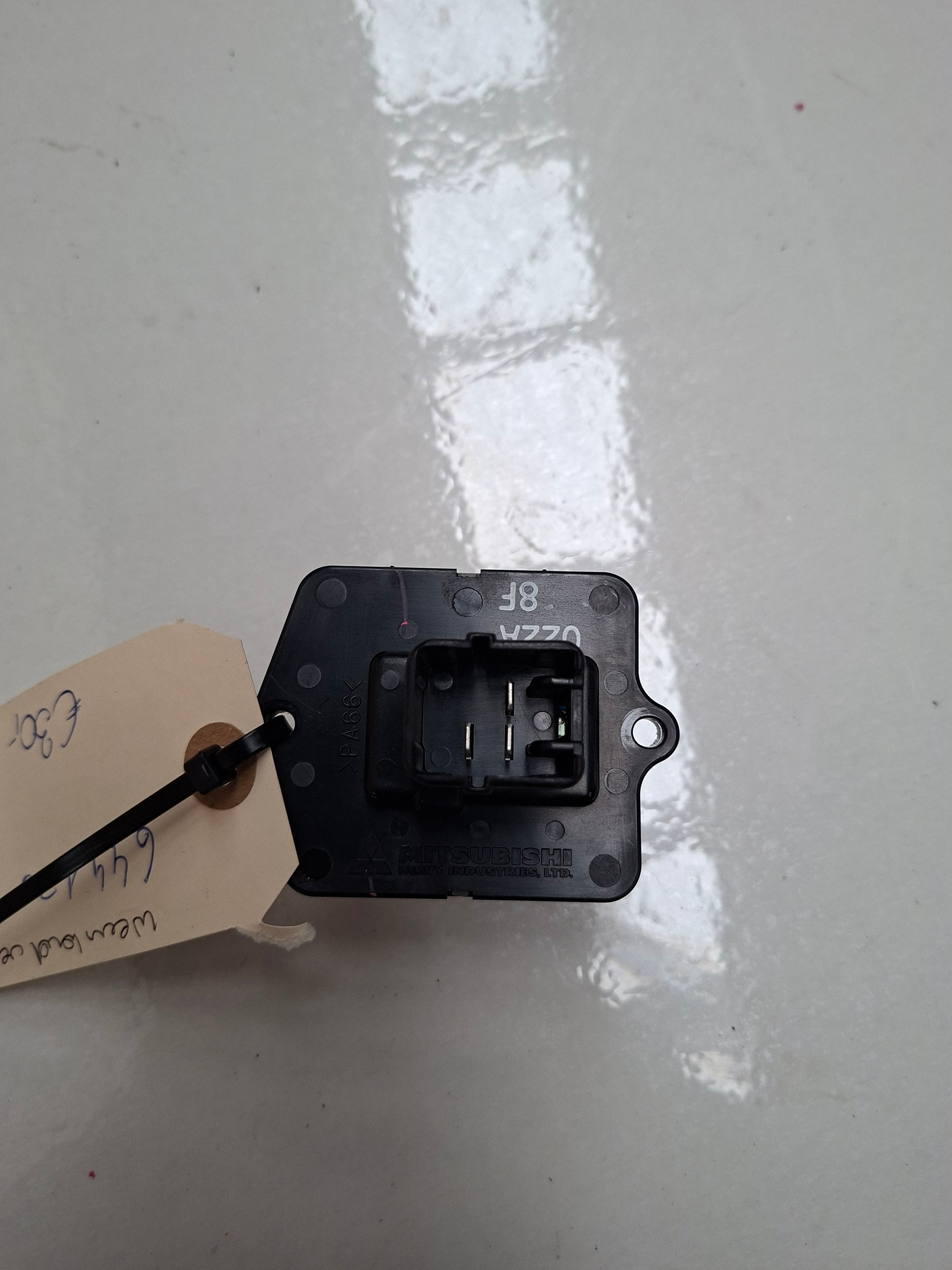 Originele tweedehands ventilatorweerstand (blower resistor) van een Peugeot 4007 2.2 HDi 4x4 (2009), OEM 6441 Z5
