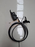 Originele tweedehands hendel voor de tankklep van een Peugeot 4007 2.2 HDi 4x4 (2009), OEM 1518 C8