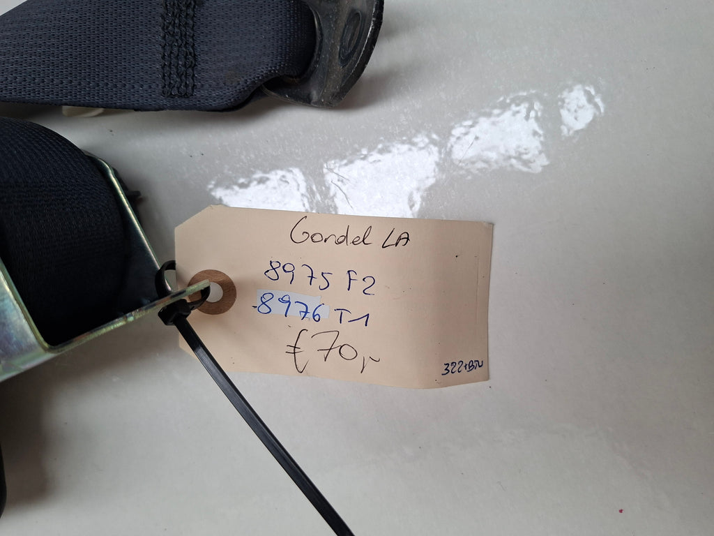 Originele tweedehands veiligheidsgordel links achter van een Peugeot 4007 2.2 HDi 4x4 (2009), OEM 8975 F2 / 8976 T1