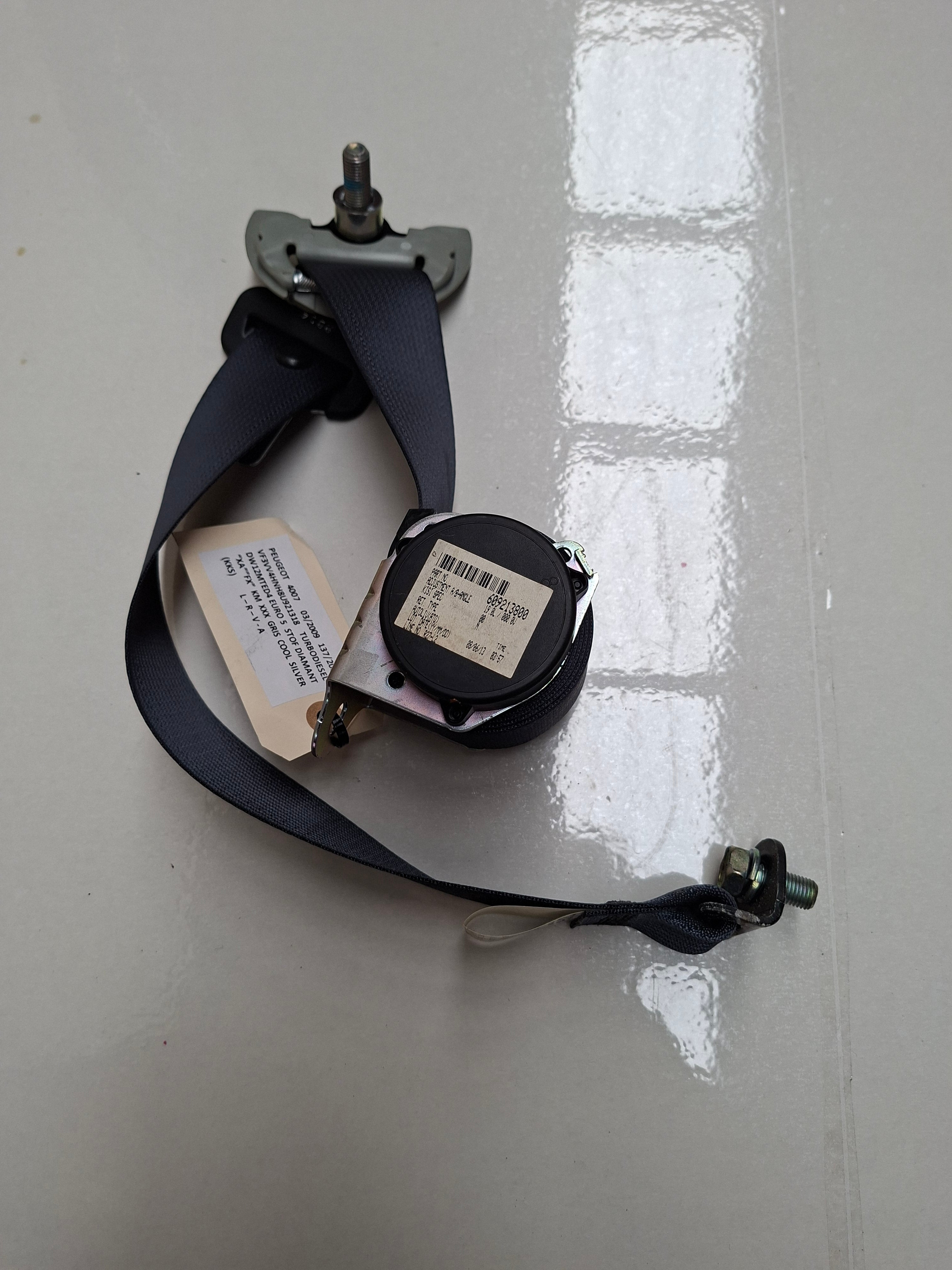 Originele tweedehands veiligheidsgordel rechts achter van een Peugeot 4007 2.2 HDi 4x4 (2009), OEM 8975 H1 / 16 062 488 80