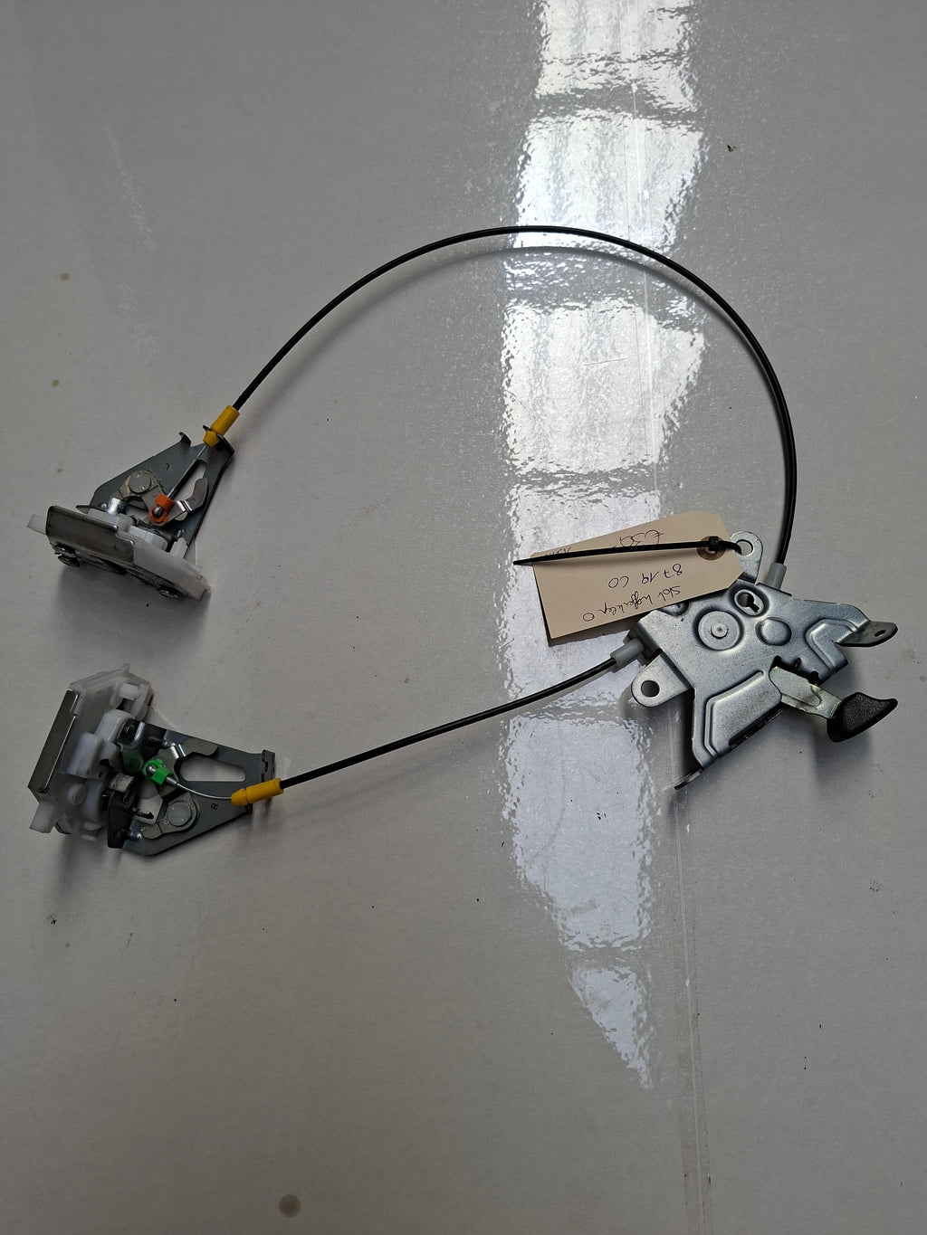 Origineel kofferslot onderaan achterklep Peugeot 4007 – OEM 8719 C0