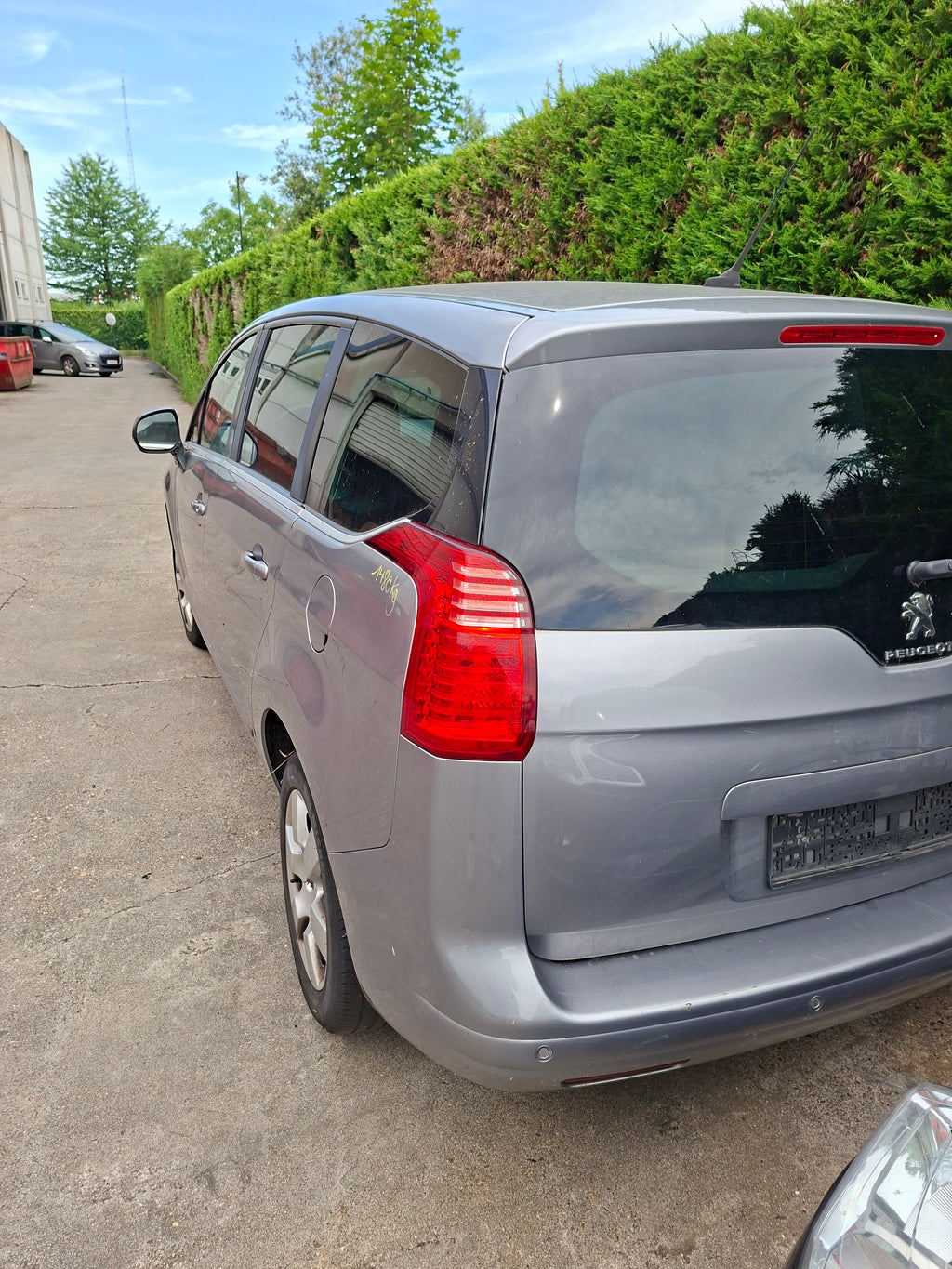 Peugeot 5008 T87