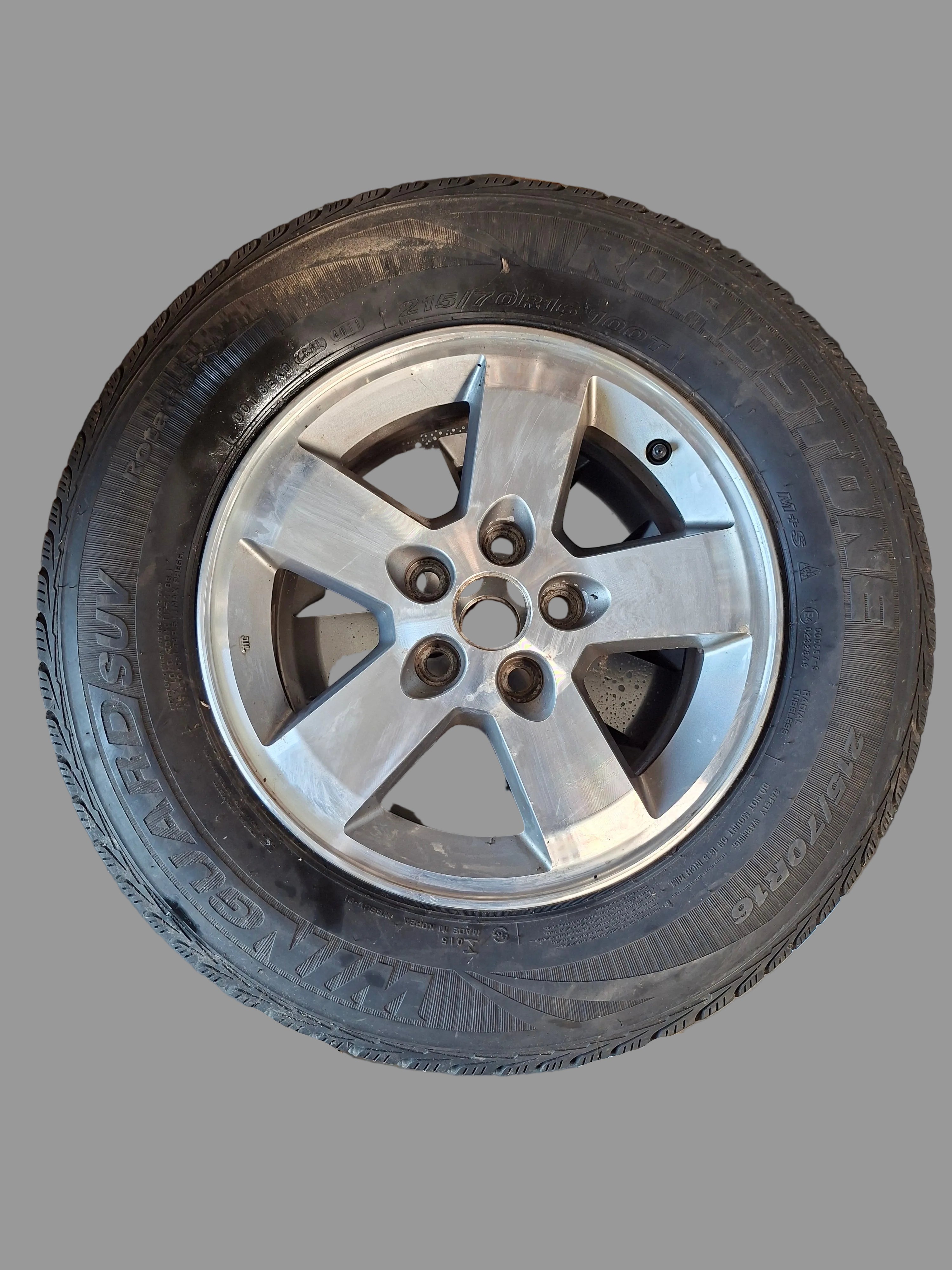Tweedehands bandenset 215/70R16 100T afkomstig van een Peugeot 4007 (2009)