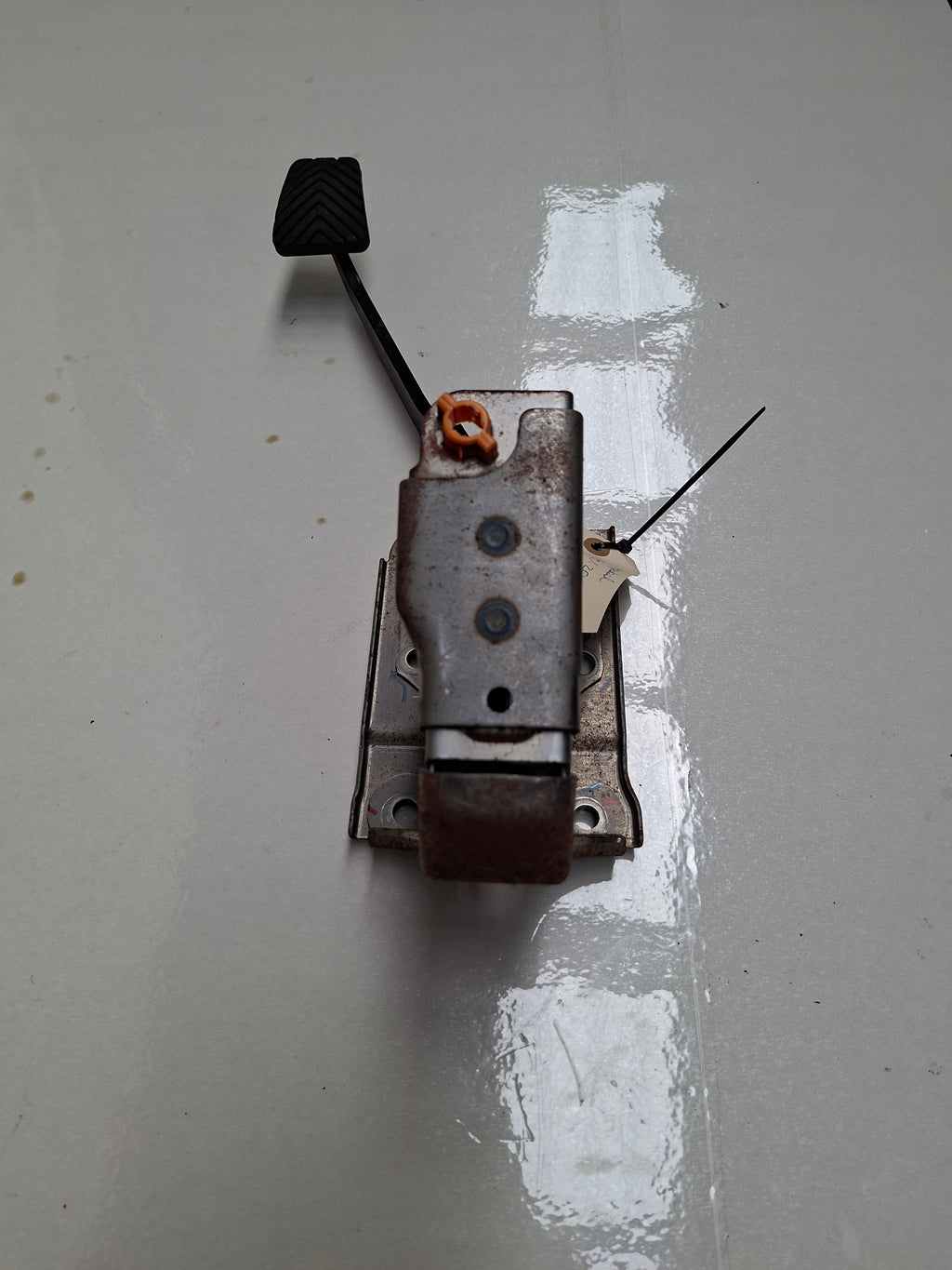 Origineel rempedaal Peugeot 4007 / 4008 – OEM 4501 Z0