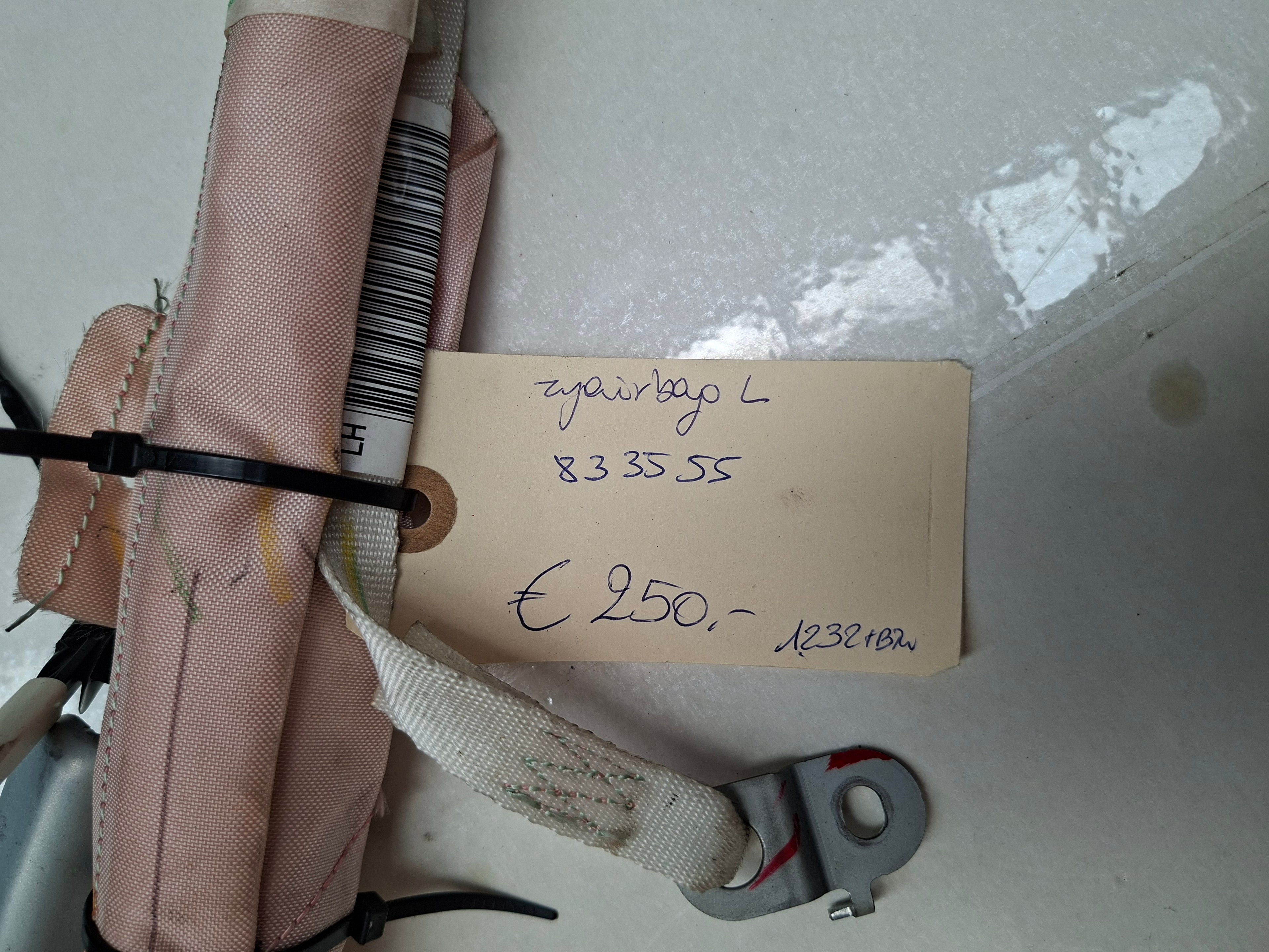 Originele gordijnairbag links van een Peugeot 4007 (OEM 8335 55), bouwjaar 2009