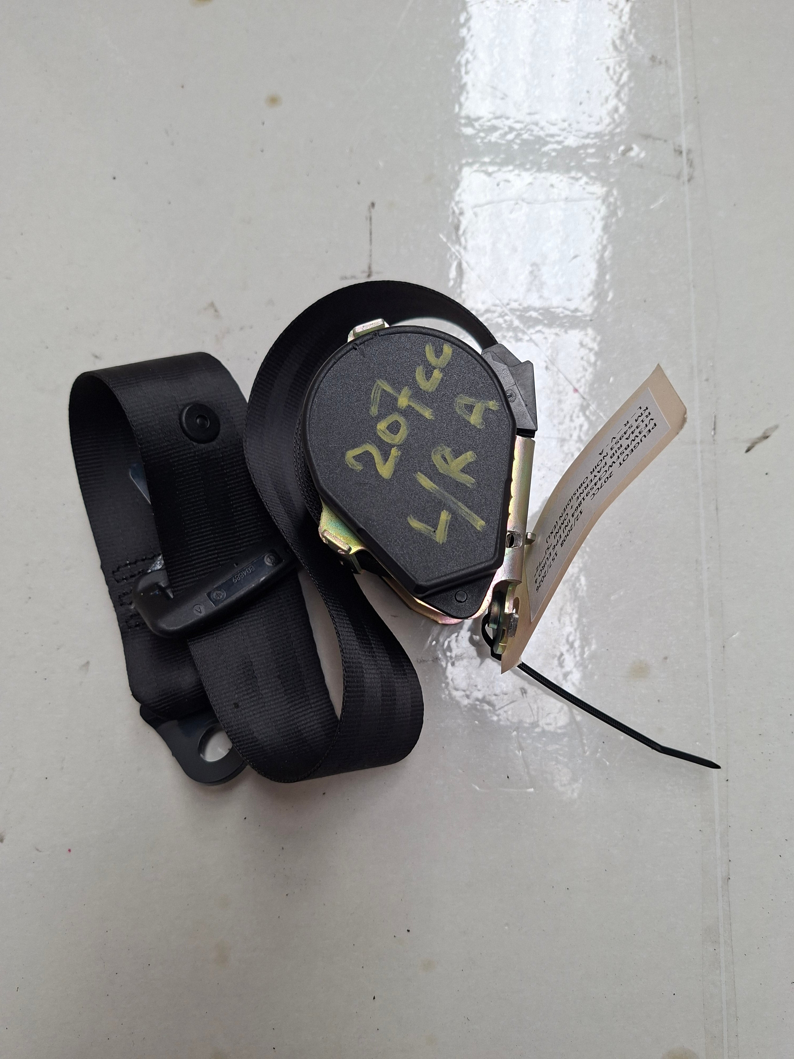Originele gordel achter van een Peugeot 207 CC (OEM 8975 XN), bouwjaar 2008
