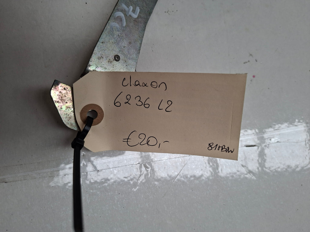 Originele claxon van een Peugeot 207 CC (OEM 6236 L2), bouwjaar 2008