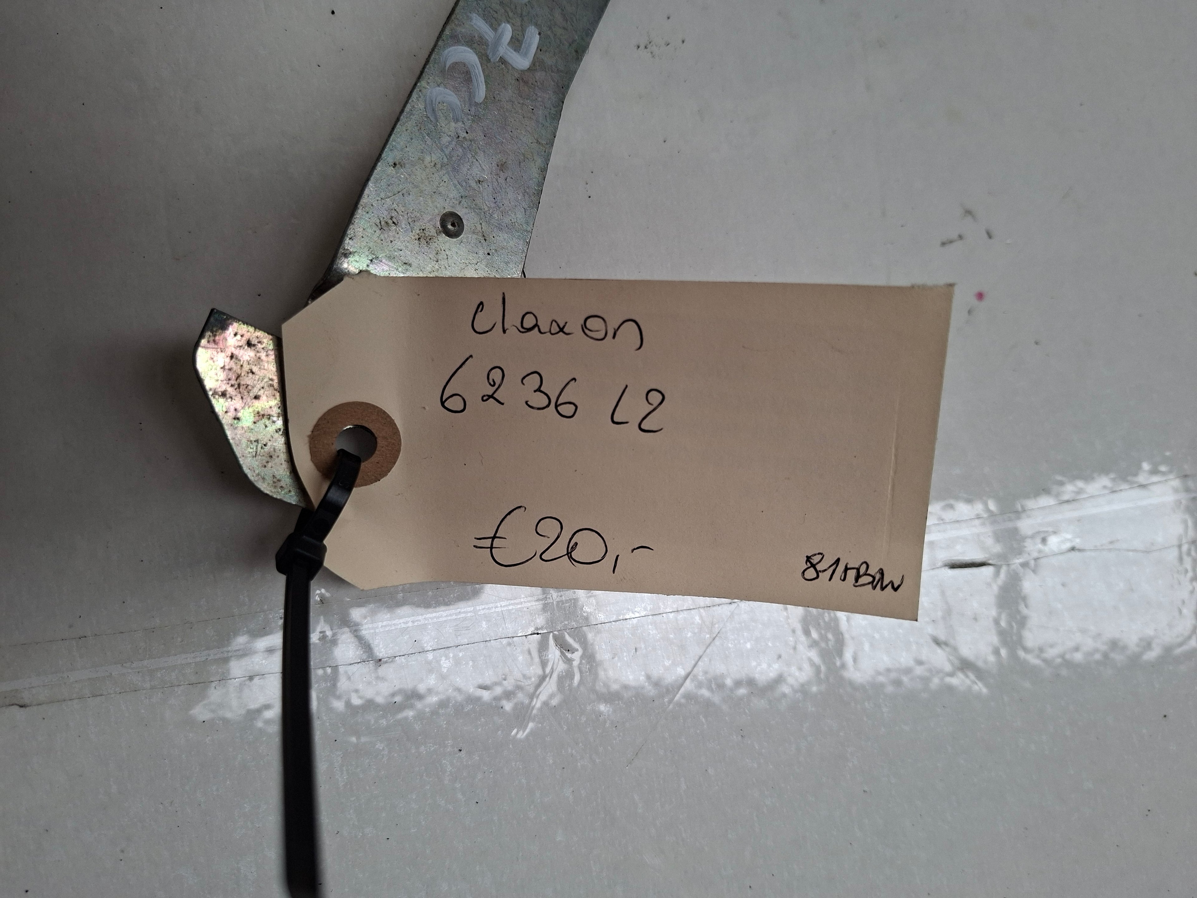 Originele claxon van een Peugeot 207 CC (OEM 6236 L2), bouwjaar 2008