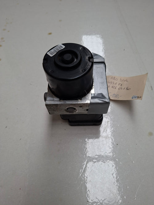 Origineel ABS blok van een Peugeot 207 CC (OEM 4541 FX), bouwjaar 2008