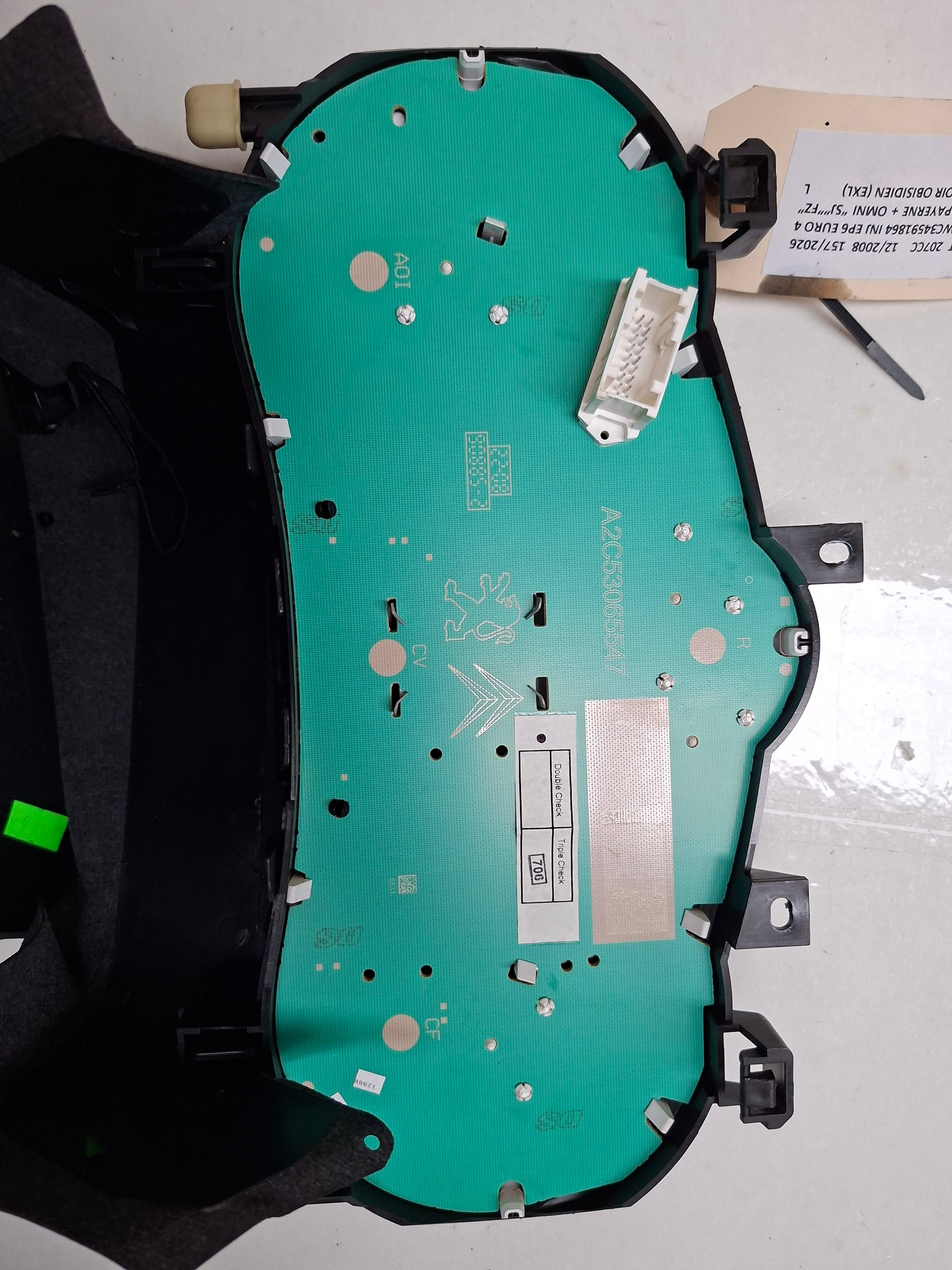 Origineel instrumentencluster (kilometerteller) van een Peugeot 207 CC (OEM 6106 26 / 6103 CT), bouwjaar 2008