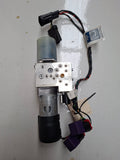 Originele hydraulische dakpomp van een Peugeot 207 CC (OEM 8446 P4), bouwjaar 2008

