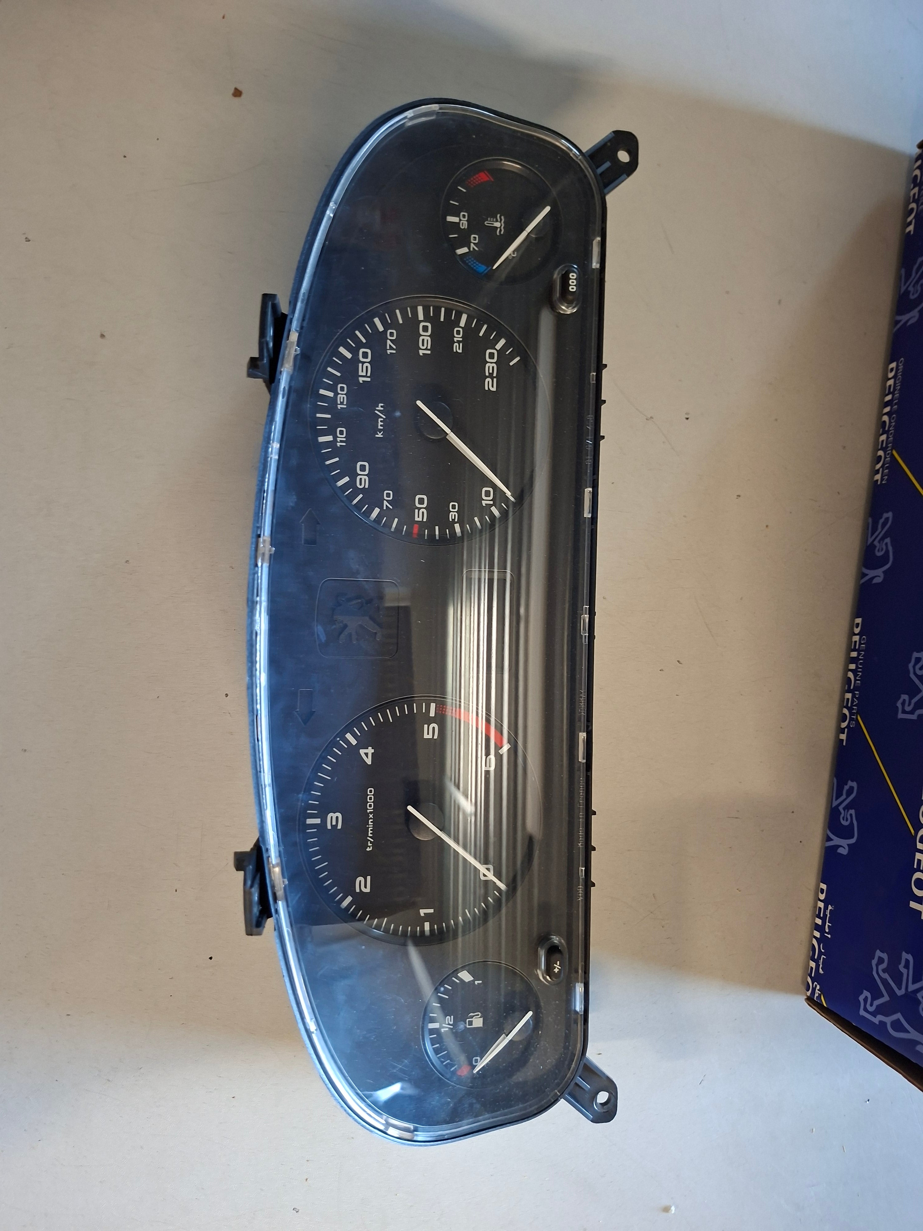 kilometerteller 406 (6104 YJ)