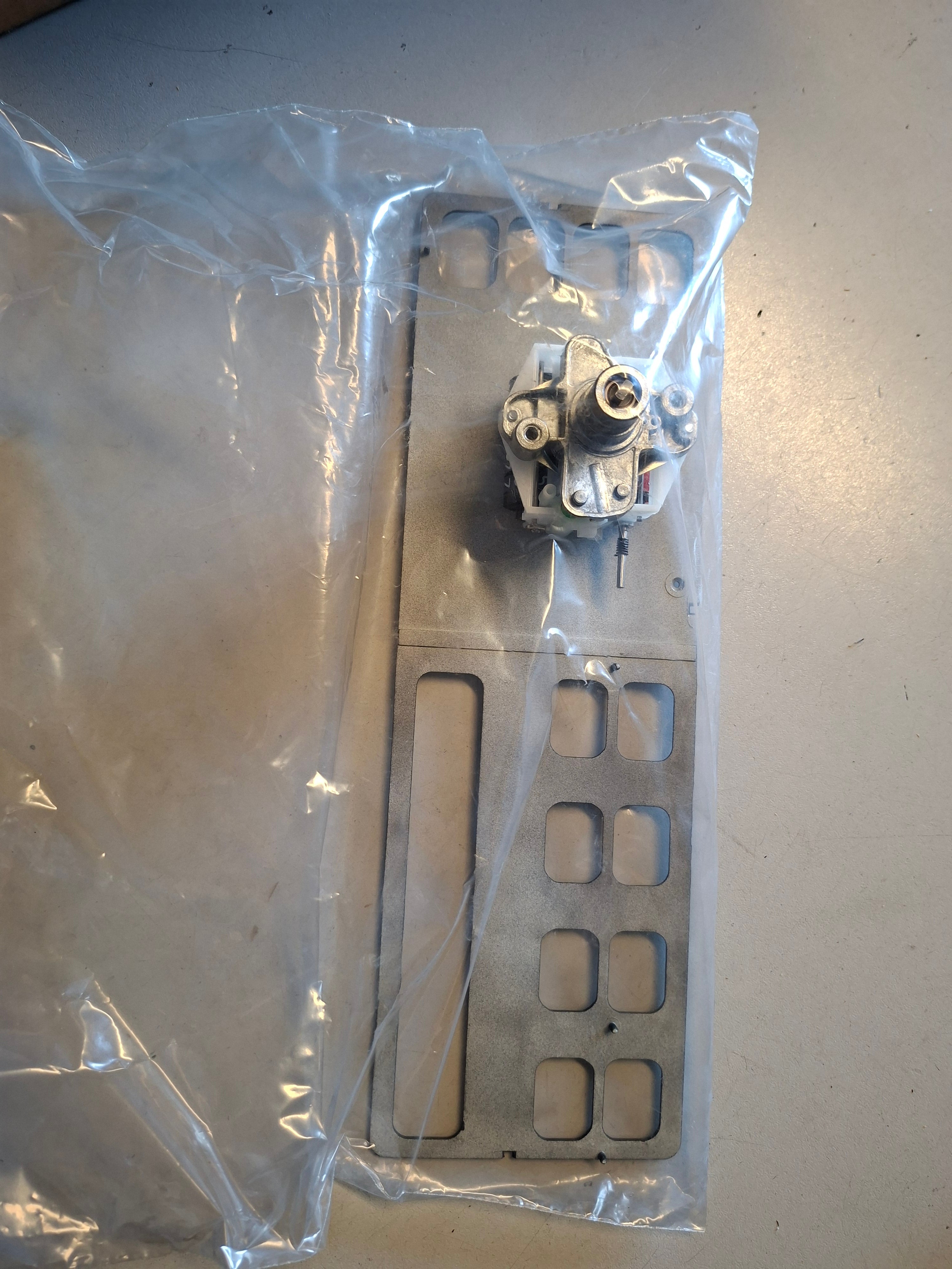 odometer J5 (6118 33)