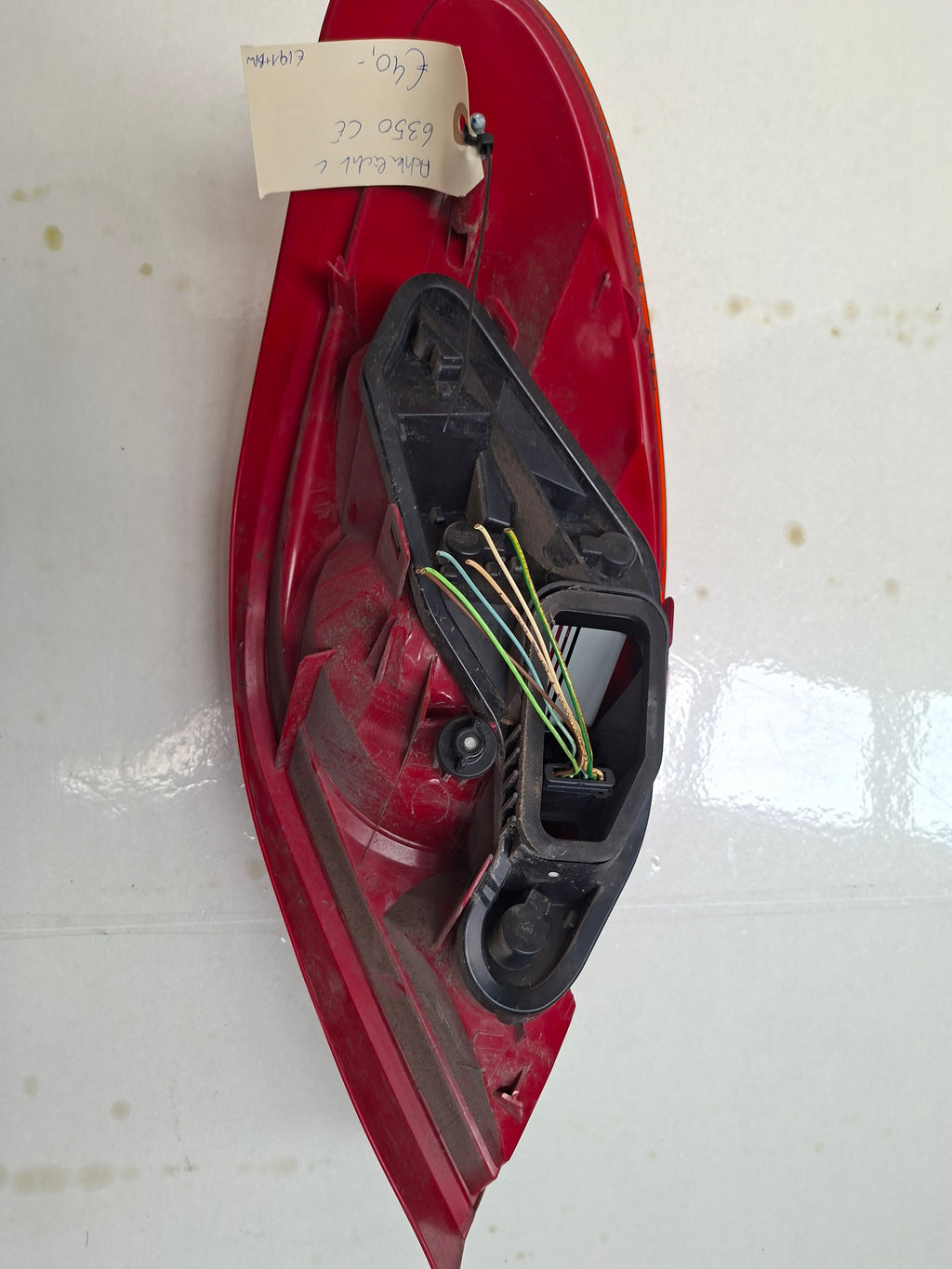 Origineel achterlicht links van een Peugeot 207 CC (OEM 6350 CE), bouwjaar 2008

