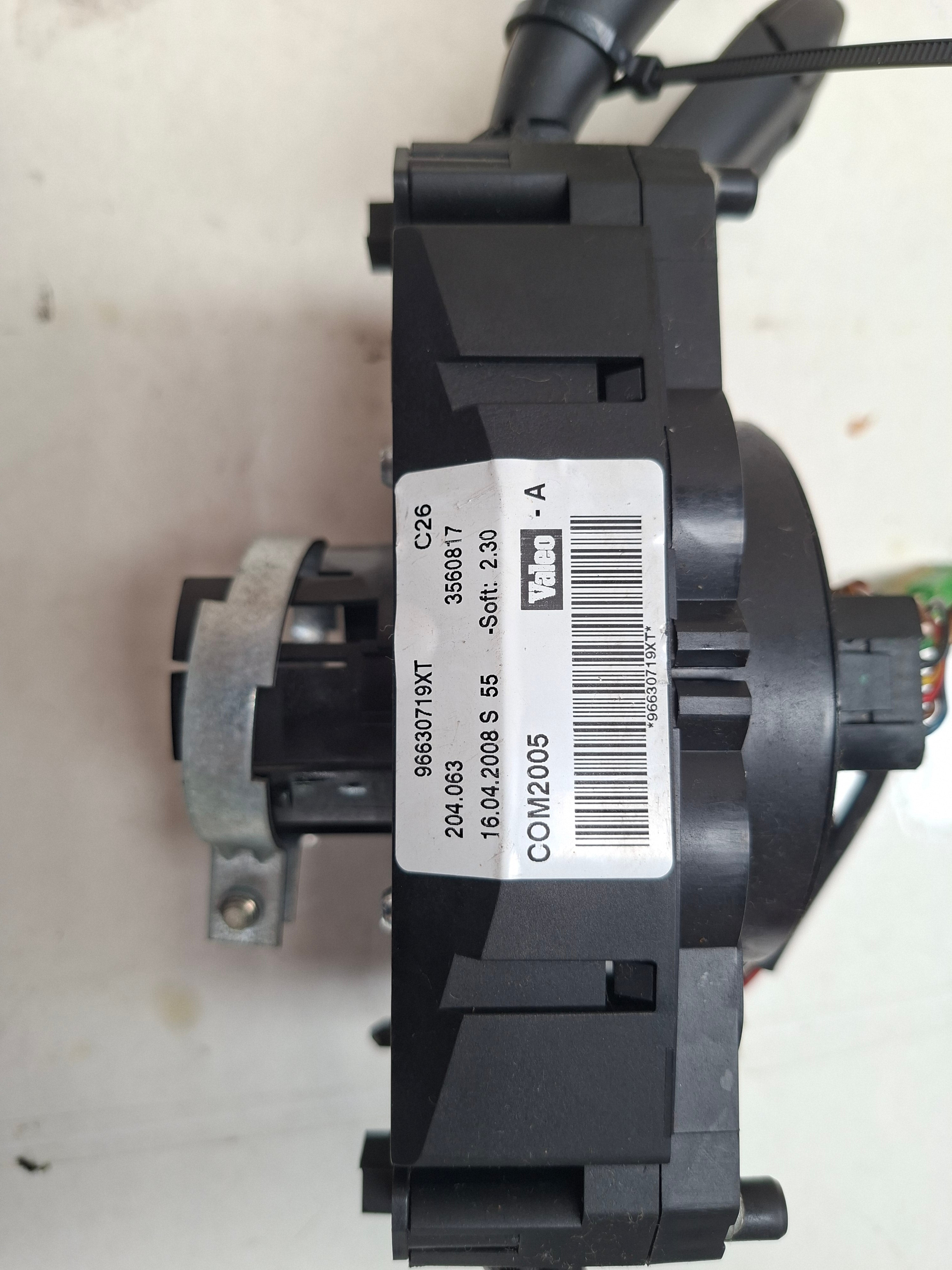 Originele COM2000 stuurkolomschakelaar Peugeot 207 CC 1.6 HDi (OEM 6242 P9)

