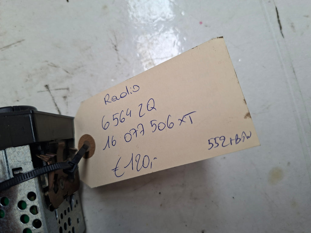 Originele autoradio Peugeot 207 CC 1.6 HDi (OEM 6564 ZQ)