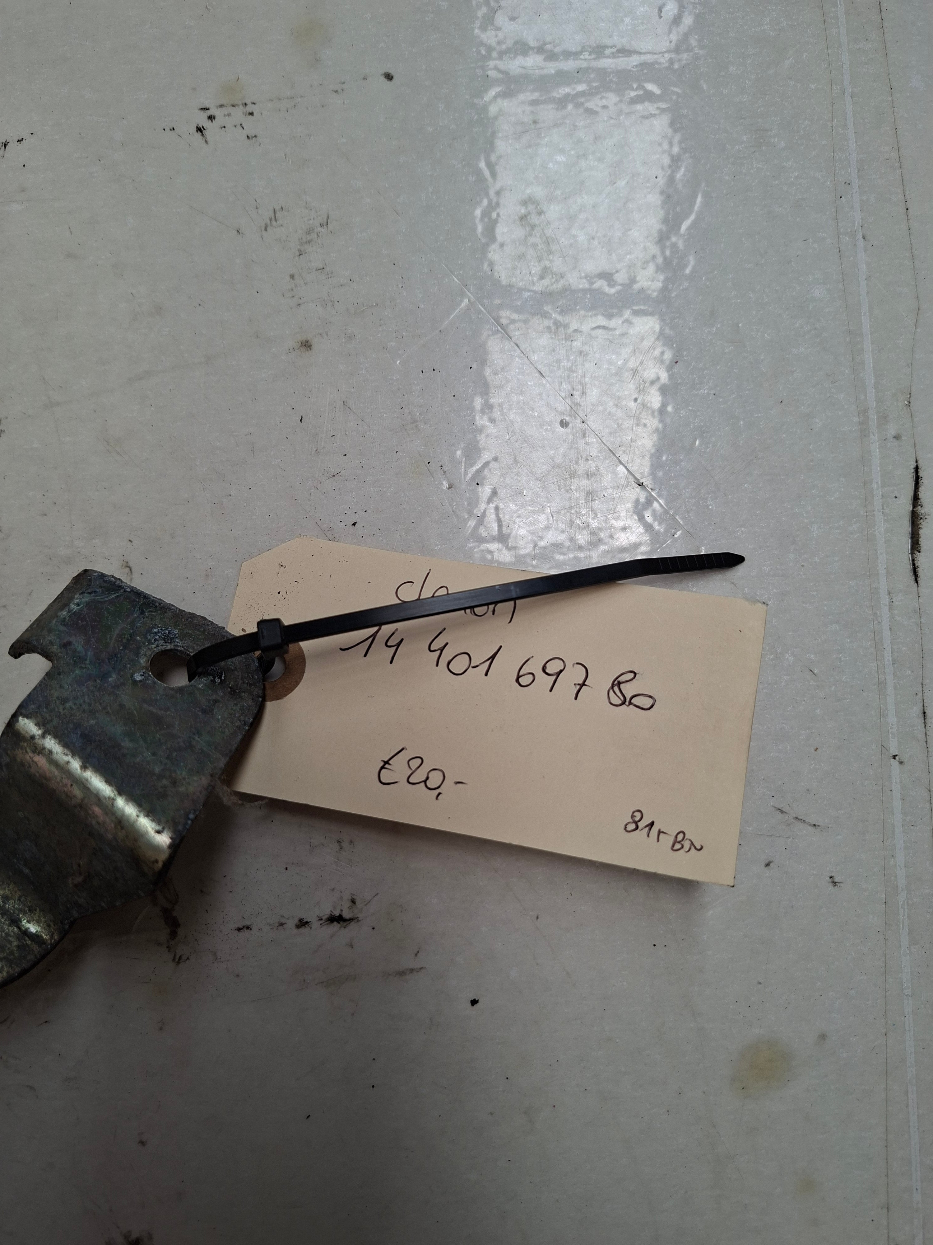 Originele claxon van een Peugeot Expert G9 (OEM 14 401 697 80), bouwjaar 2014