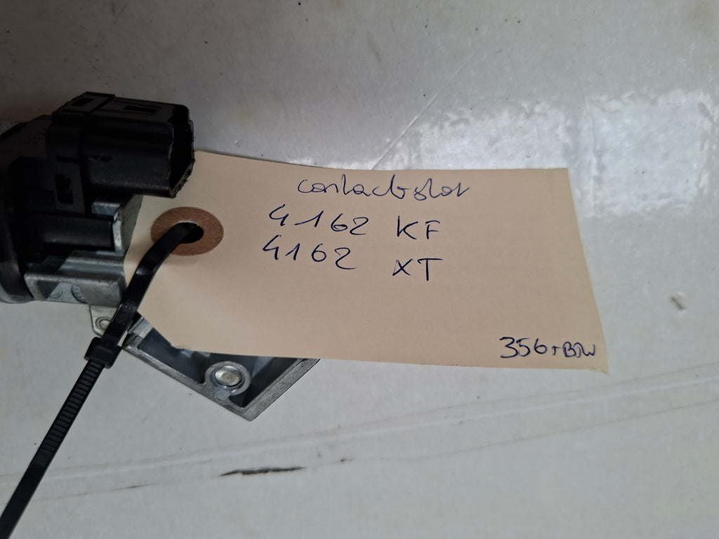 Origineel contactslot van een Peugeot Expert G9 (OEM 4162 KF / 4162 XT), bouwjaar 2014