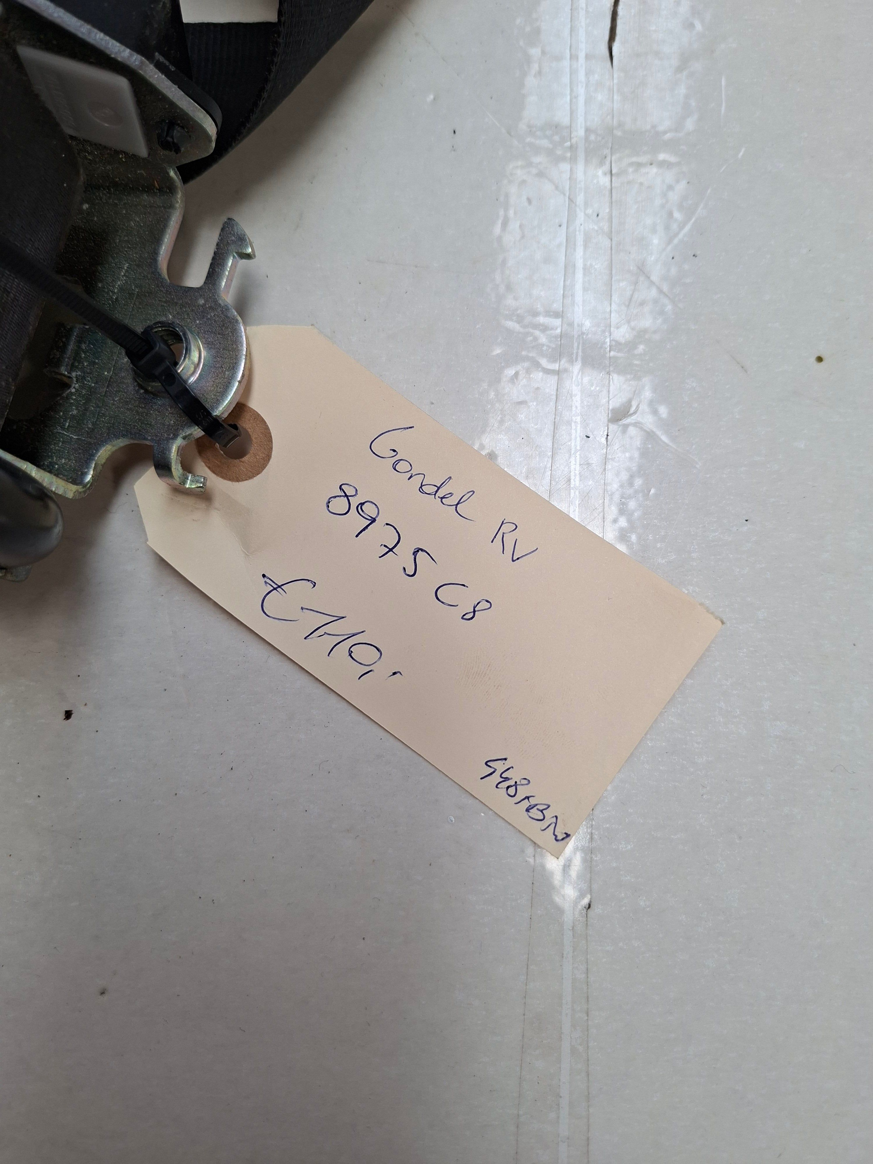 Originele veiligheidsgordel rechtsvoor van een Peugeot Expert G9 (OEM 8975 C8), bouwjaar 2014

