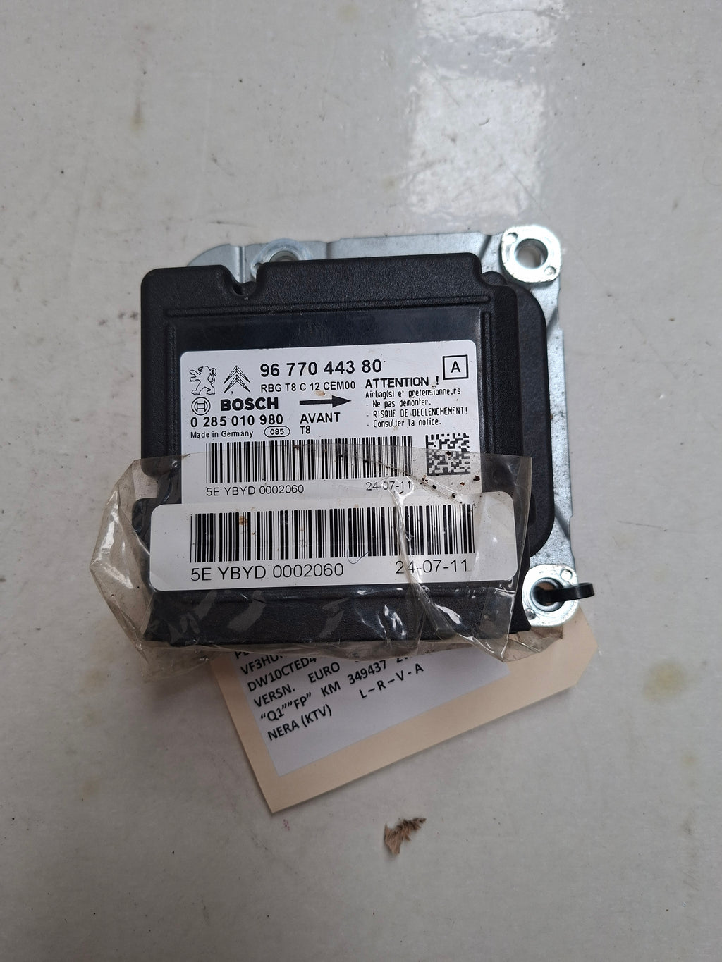 Originele airbagmodule van een Peugeot 3008 T84 (OEM 6546 EL), bouwjaar 2012

