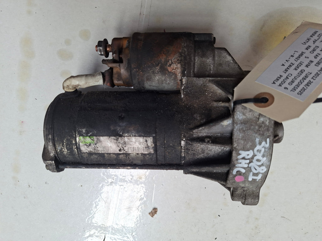 Originele startmotor van een Peugeot 3008 T84 (OEM 5802 Z5 / 5802 EF), bouwjaar 2012