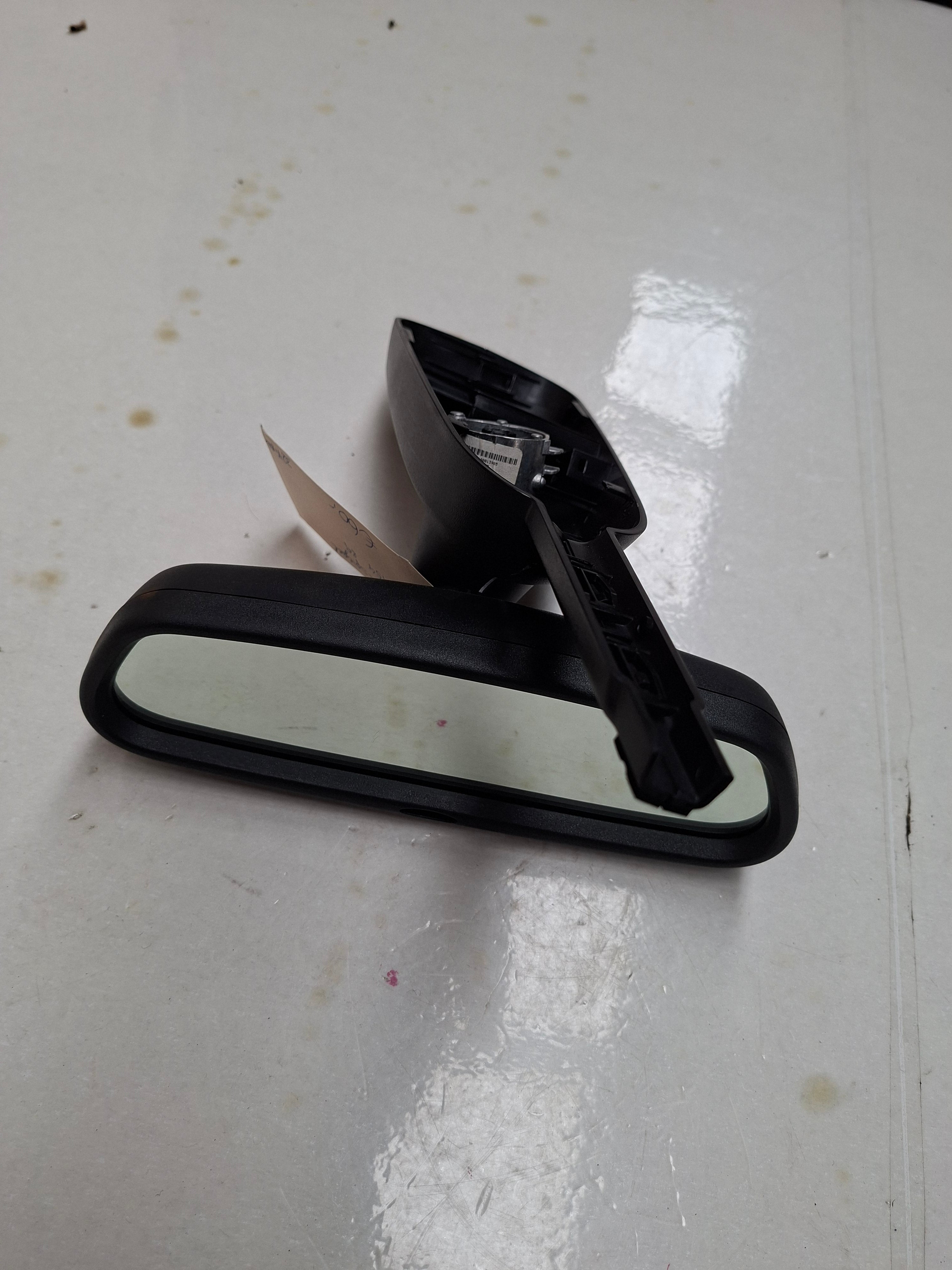 Originele binnenspiegel van een Peugeot 3008 T84 (OEM 8154 89), bouwjaar 2012