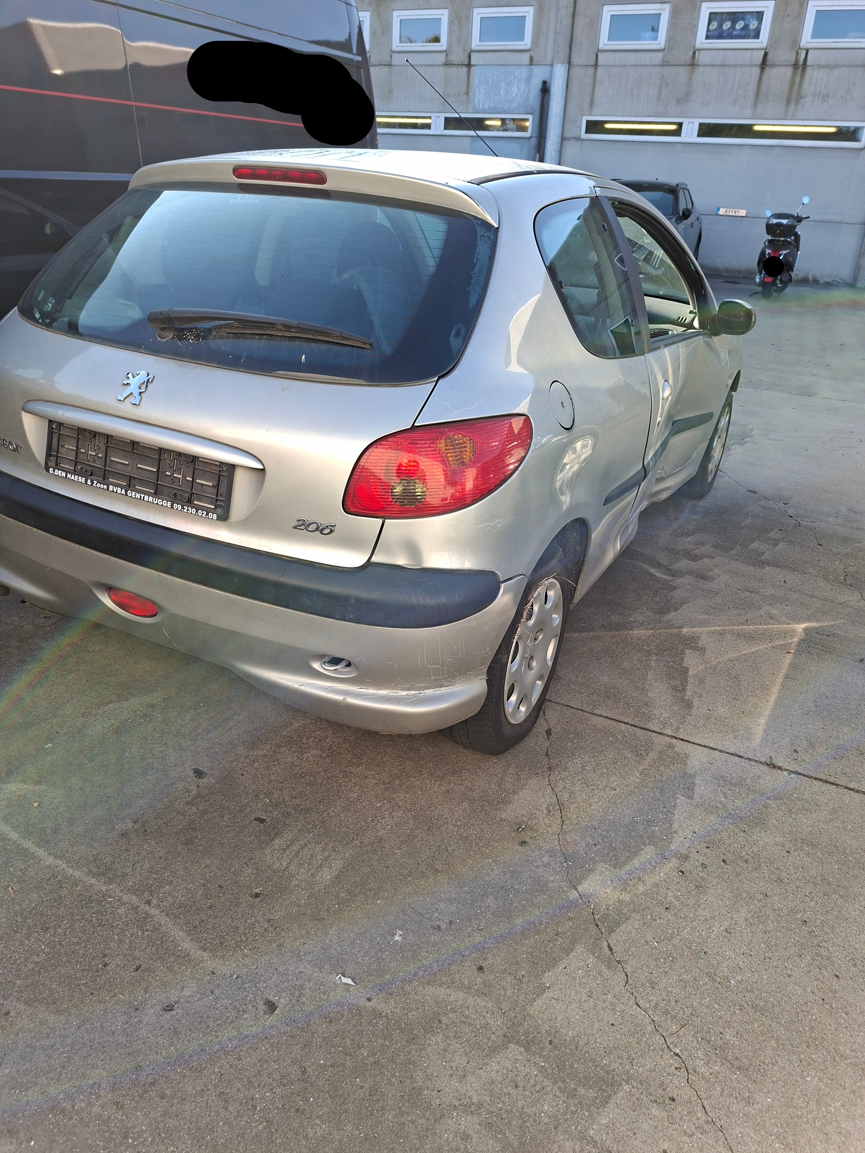PEUGEOT 206 LICHT GRIJS