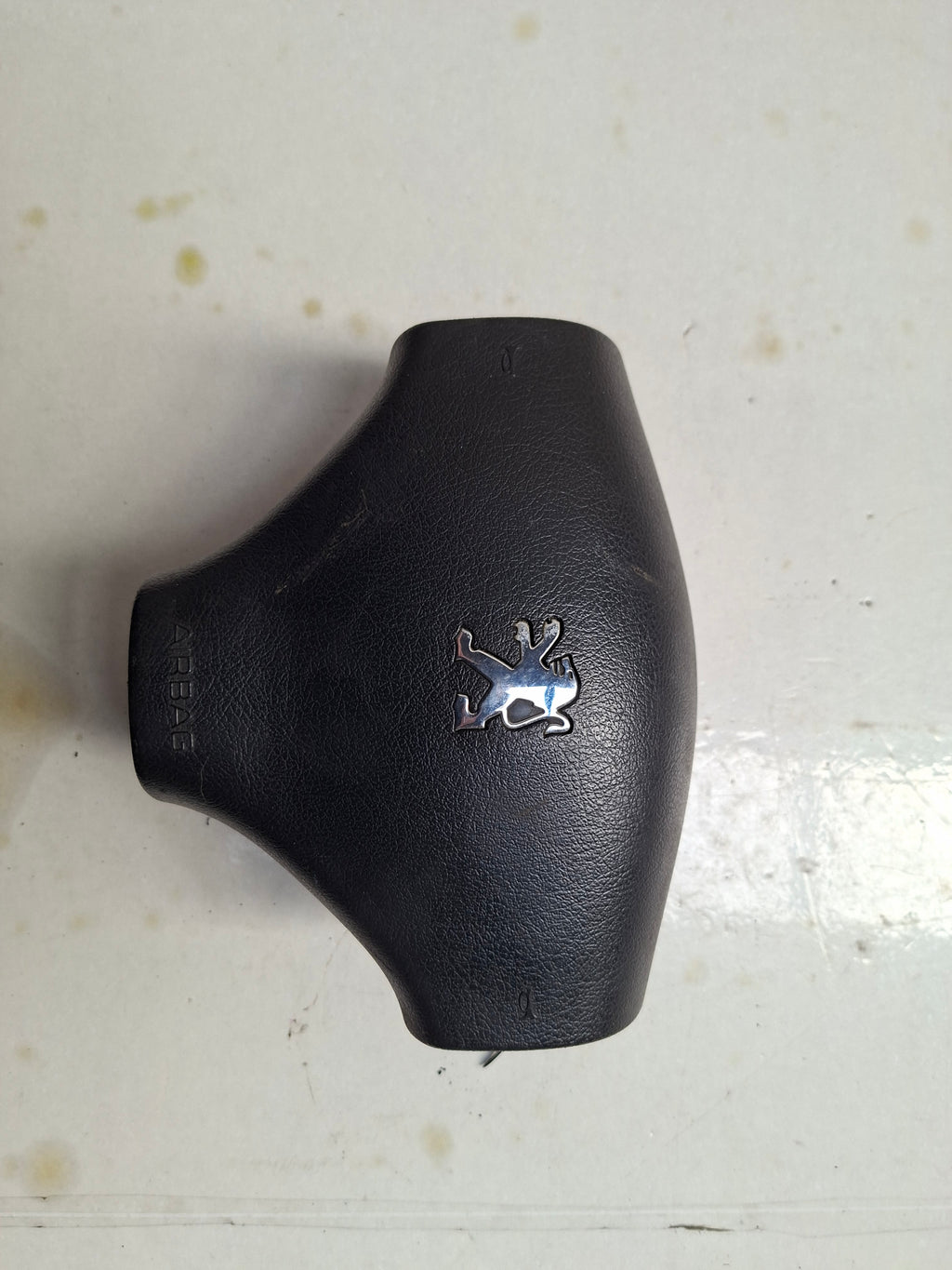 Originele stuurairbag van een Peugeot 206 (OEM 4112 FW), bouwjaar 2005
