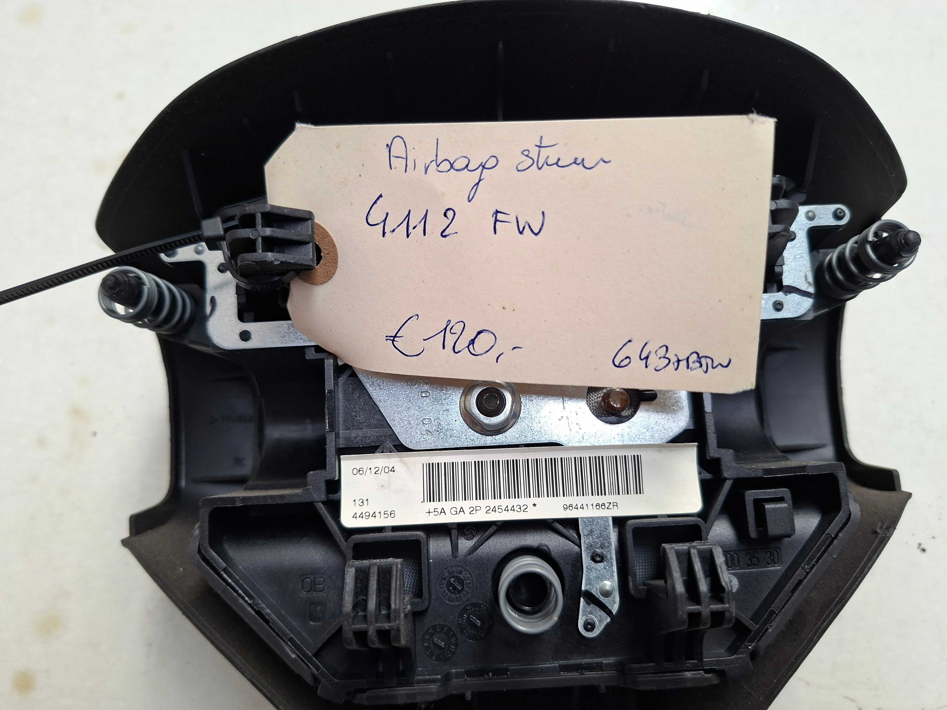 Originele stuurairbag van een Peugeot 206 (OEM 4112 FW), bouwjaar 2005