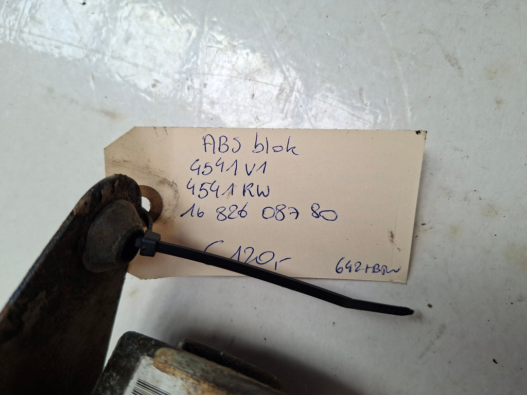 Origineel ABS-blok van een Peugeot 206 (OEM 4541 V1 / 4541 RW / 16 826 087 80), bouwjaar 2005