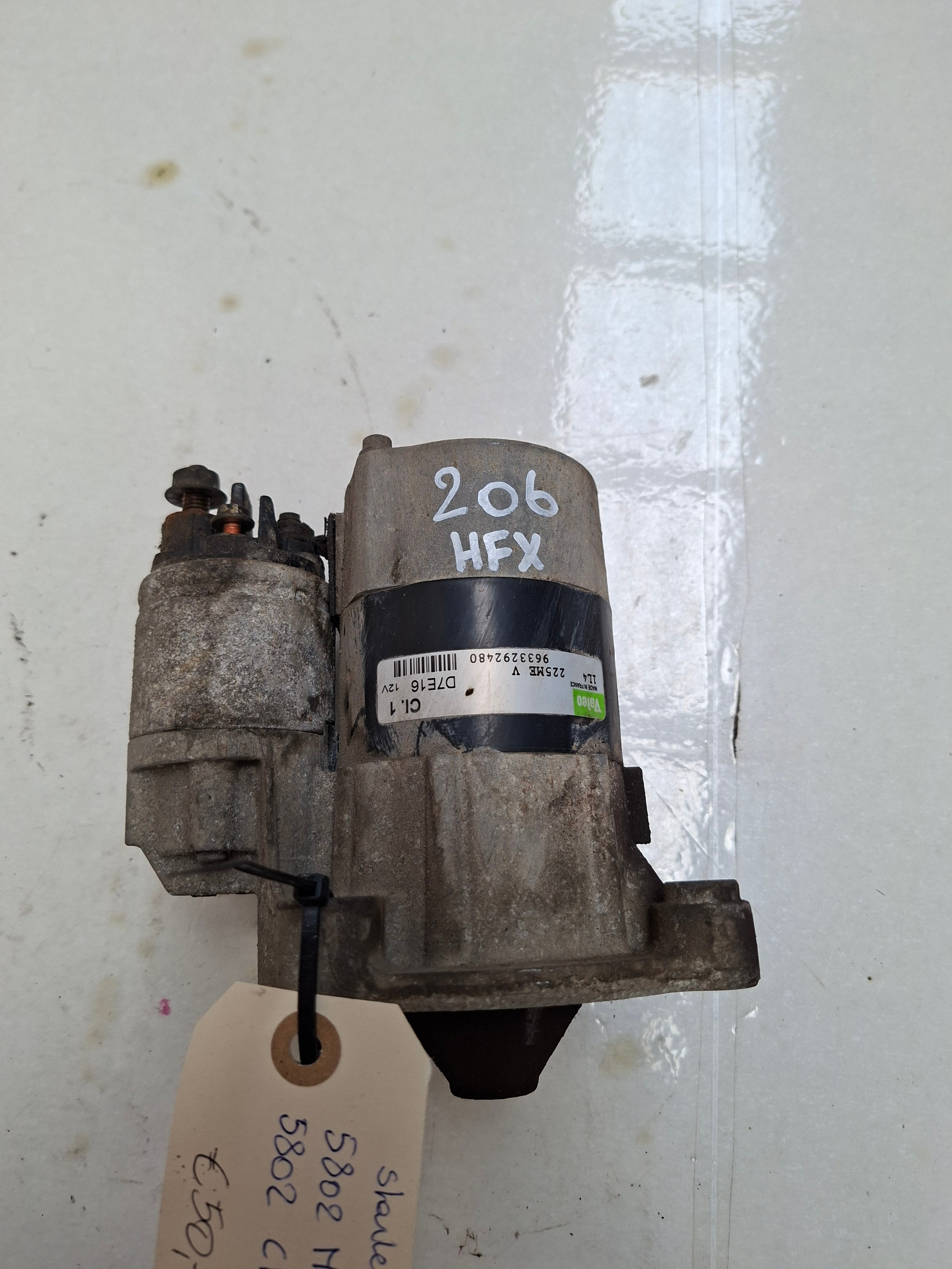 Originele starter van een Peugeot 206 (OEM 5802 M9 / 5802 CR), bouwjaar 2005