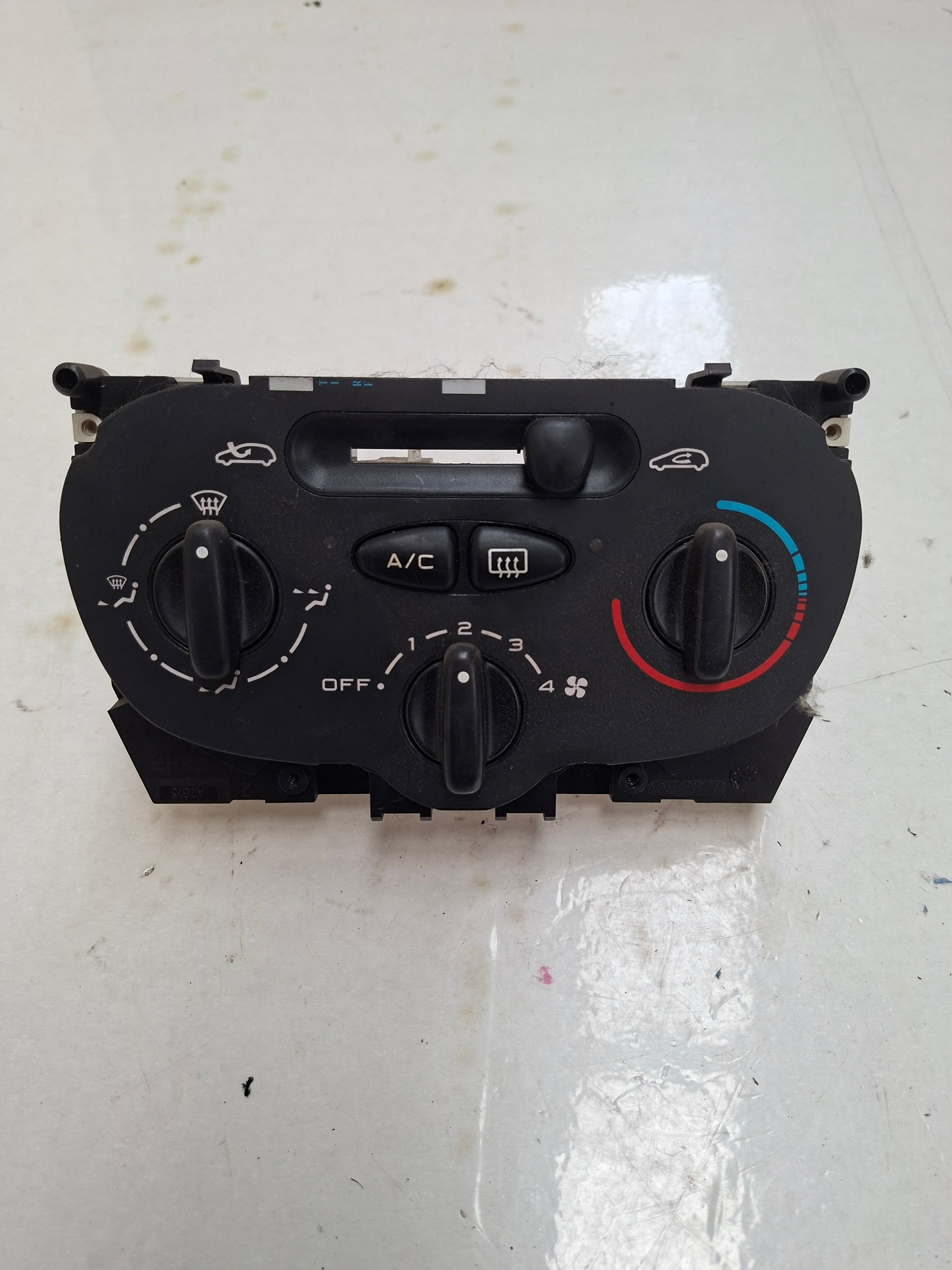 Bedieningspaneel airco / verwarming Peugeot 206